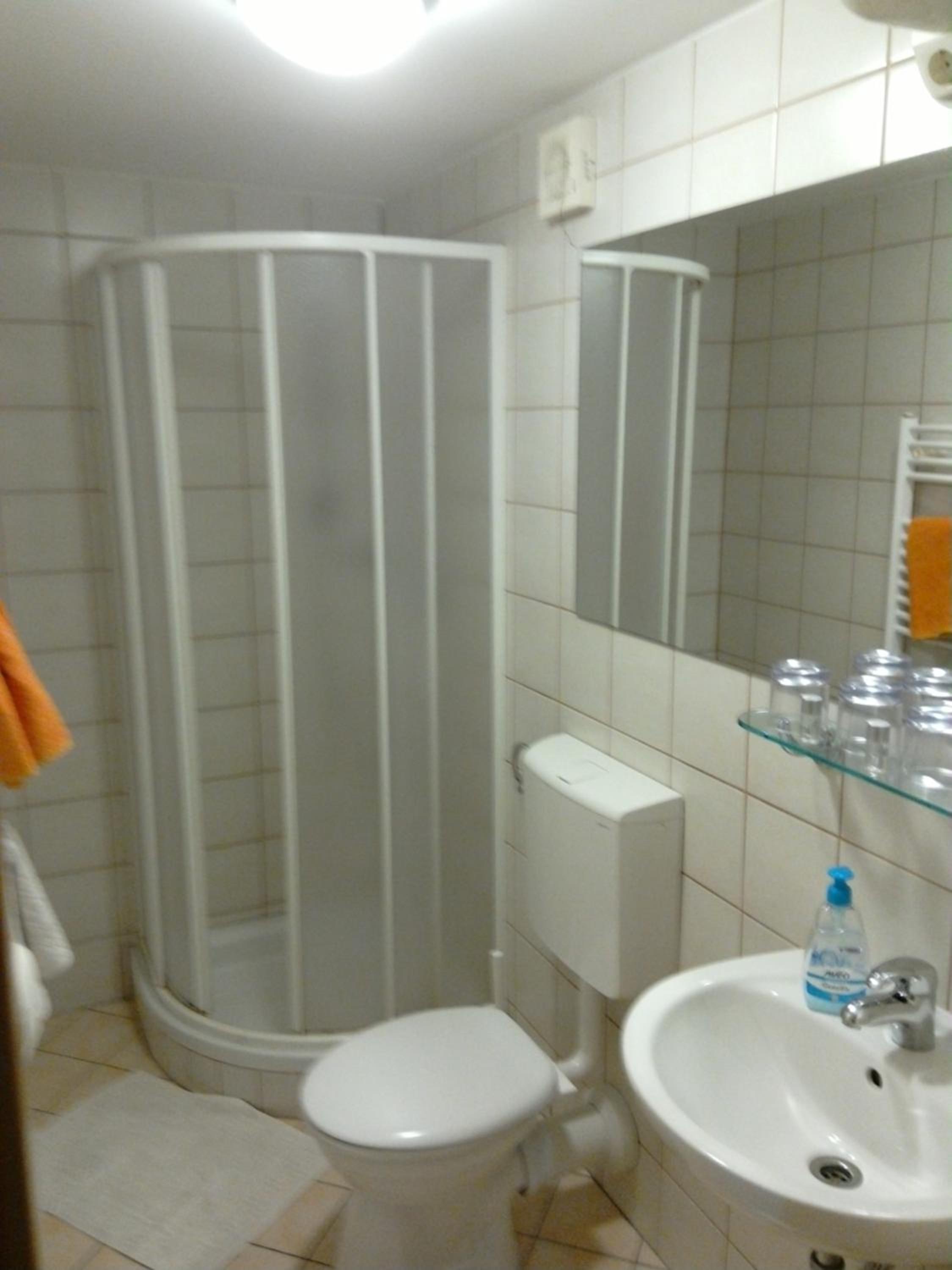 Studio (3 Adults) - Photo 3