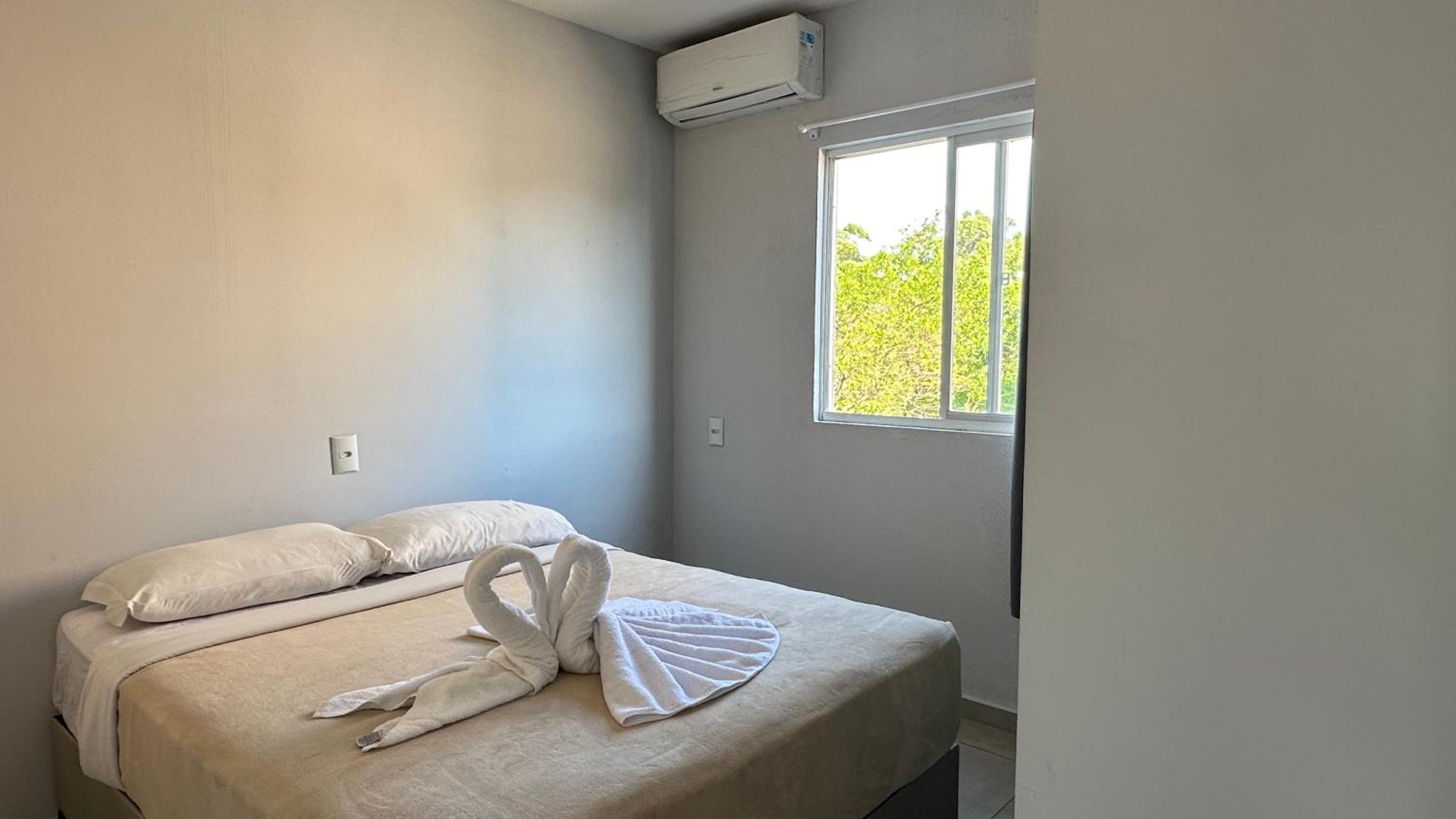 Two-Bedroom House - Photo 1