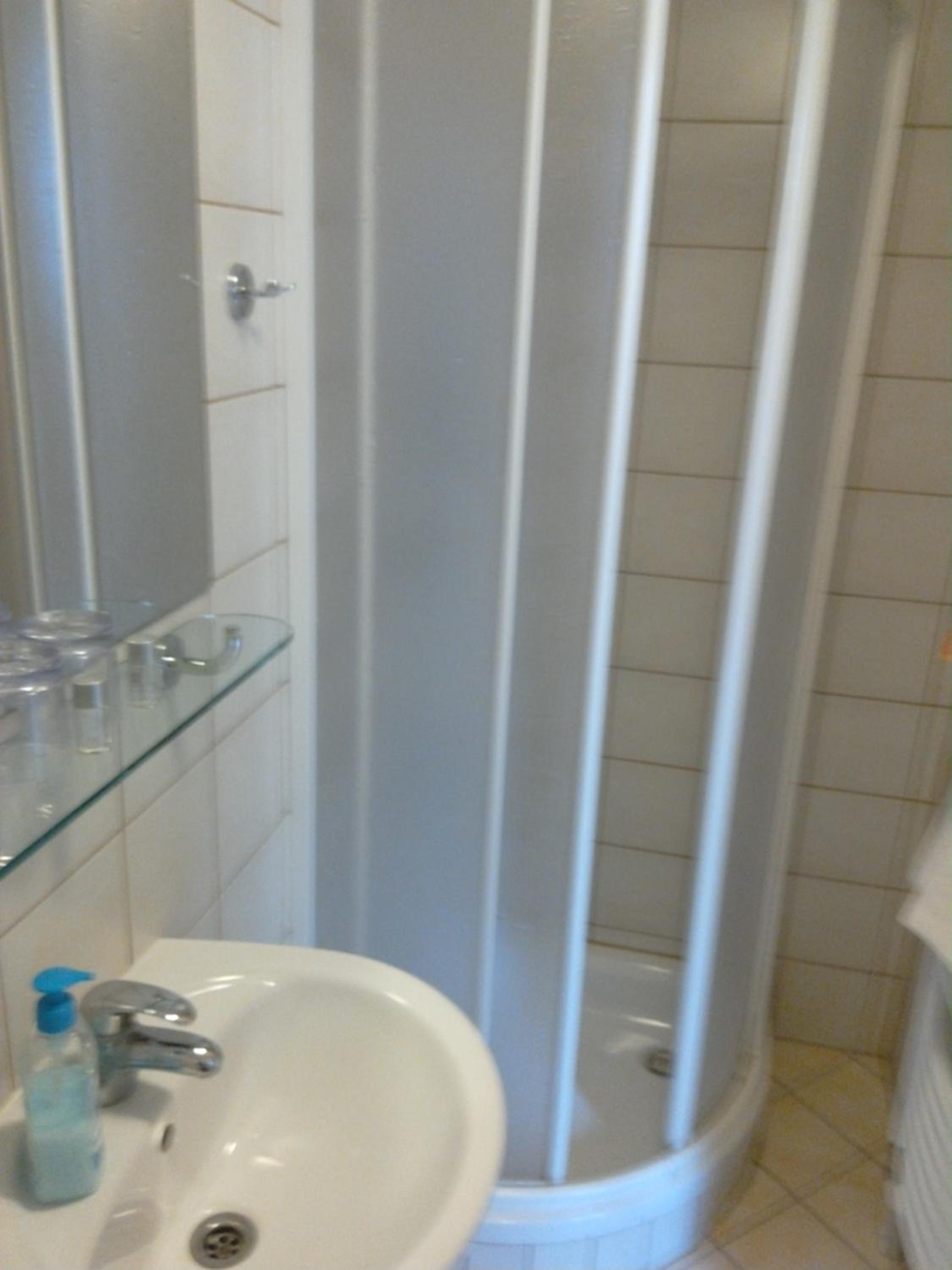 Studio (2 Adults) - Photo 8
