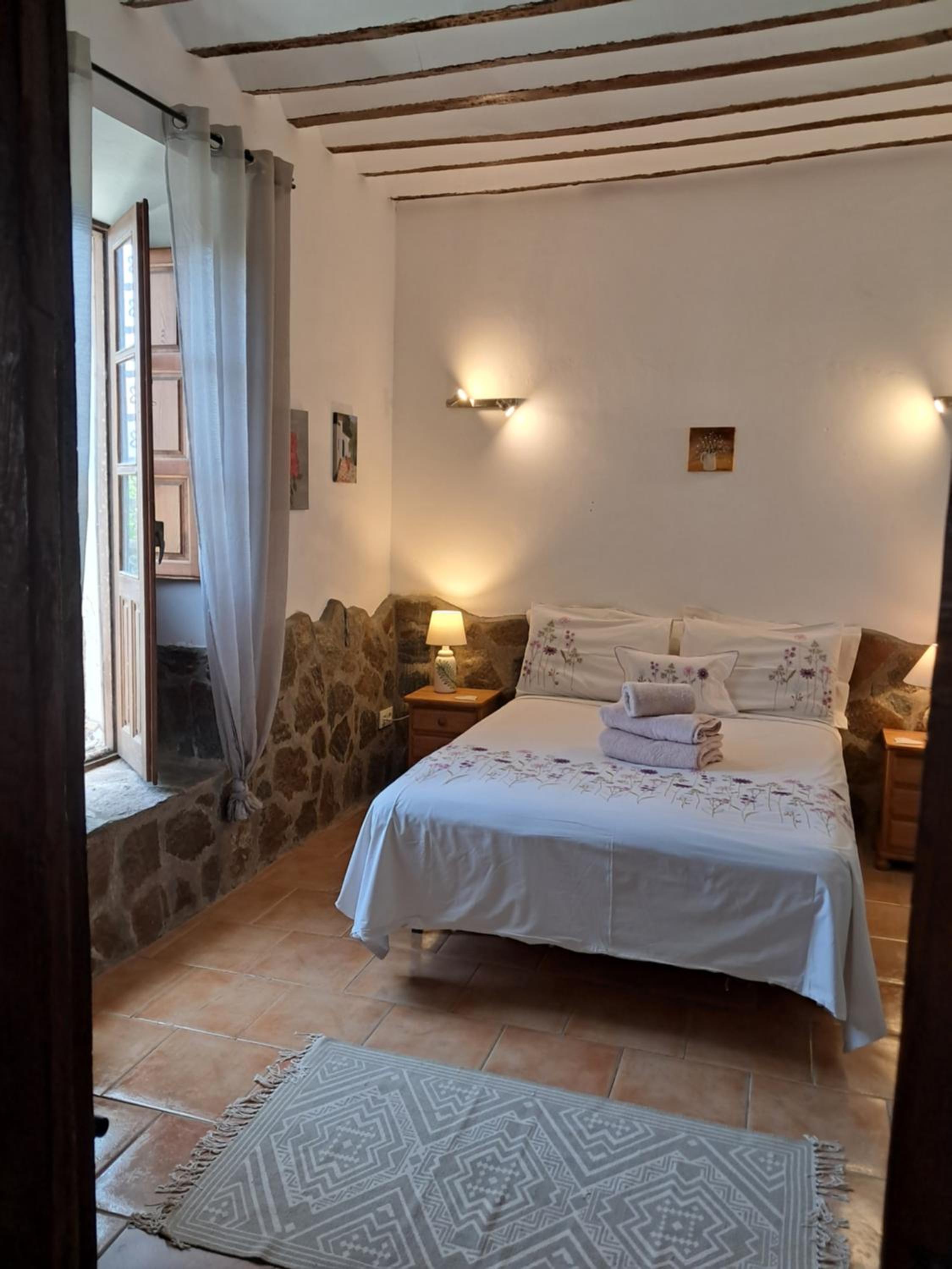 Double Room with Shared Bathroom