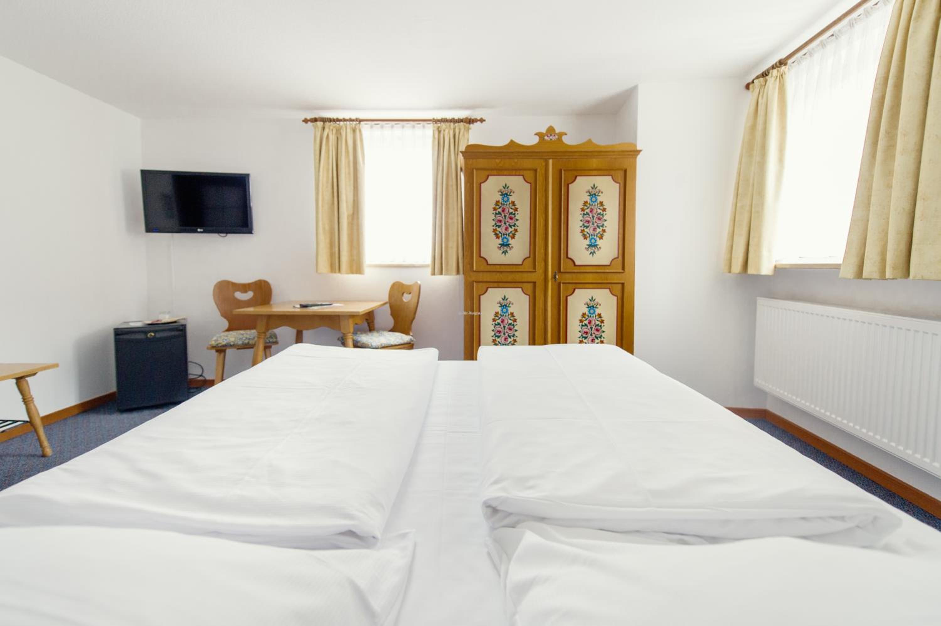 Economy Double Room - Photo 4