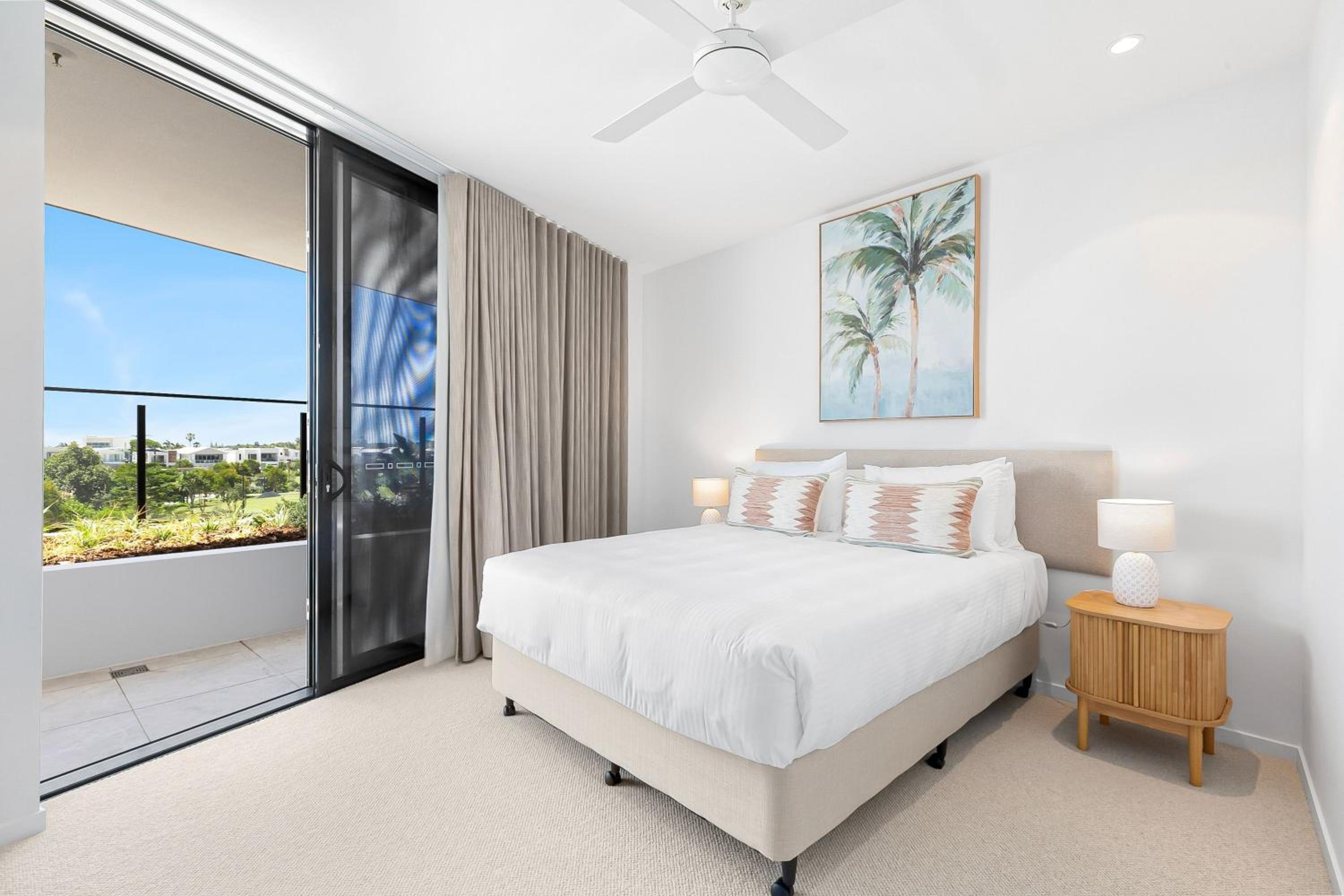 Three-Bedroom Deluxe - Ocean View photo 3