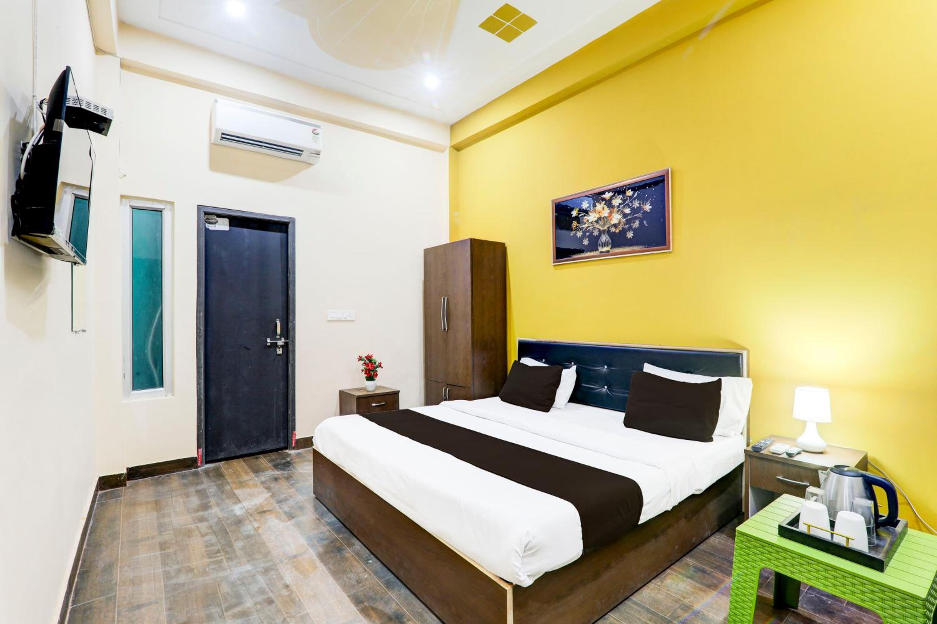 Small Double Room photo 1