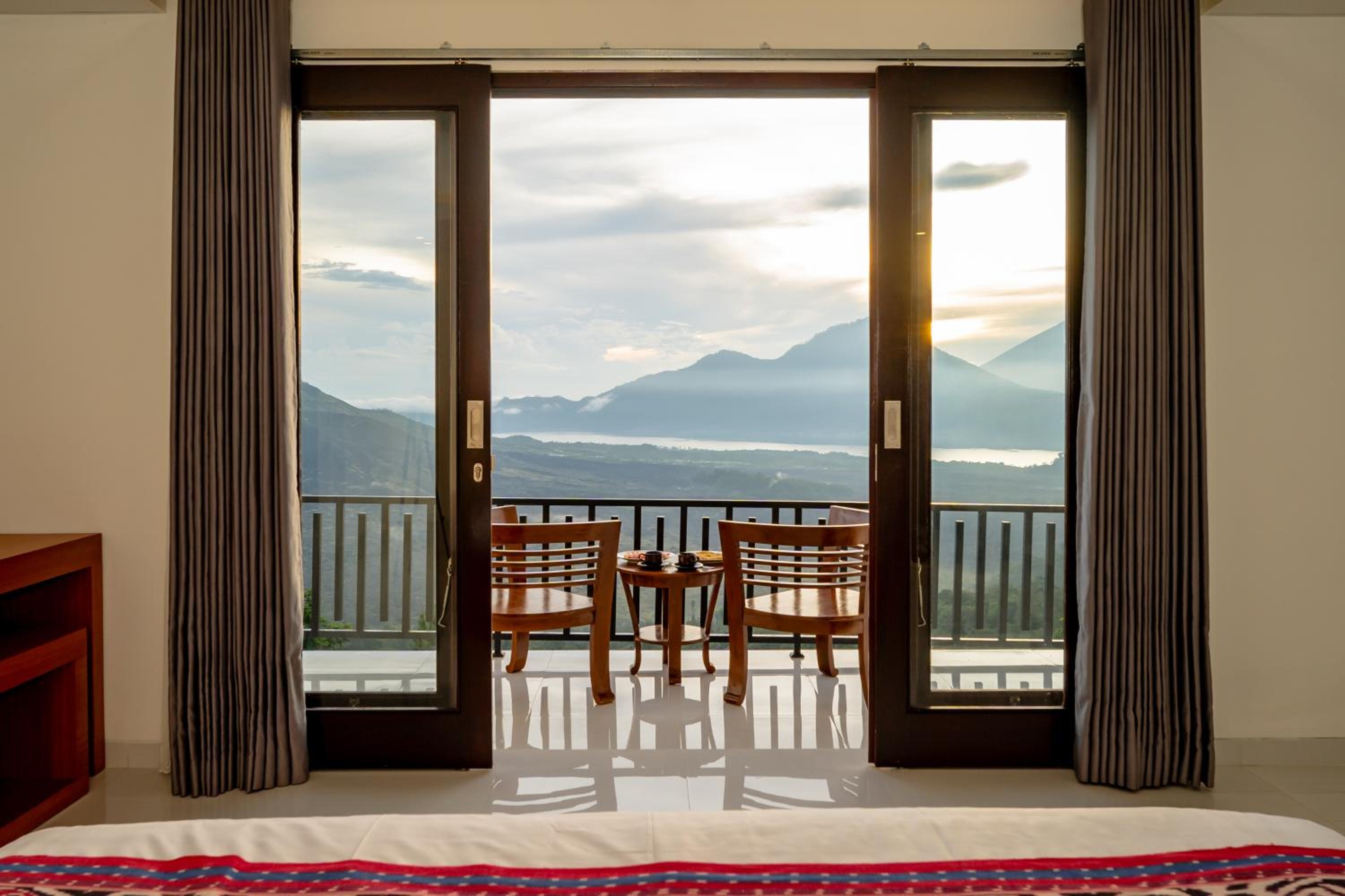 Suite with Mountain View - Photo 10