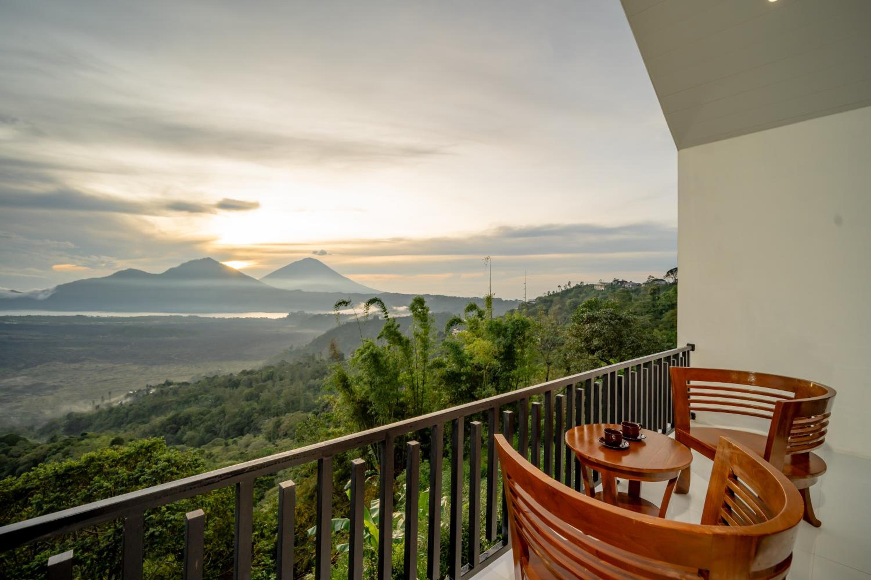 Suite with Mountain View - Photo 7
