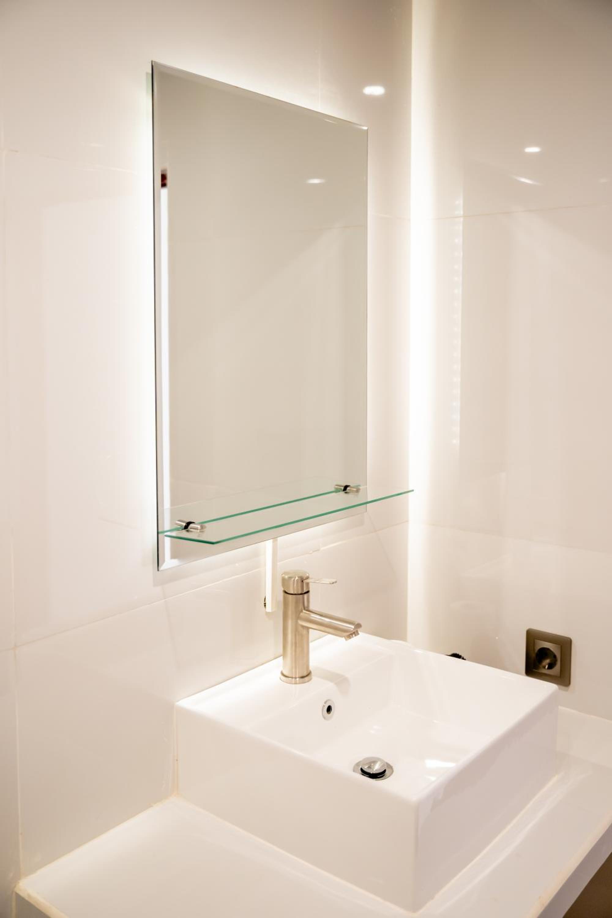 Suite with Mountain View - Photo 18