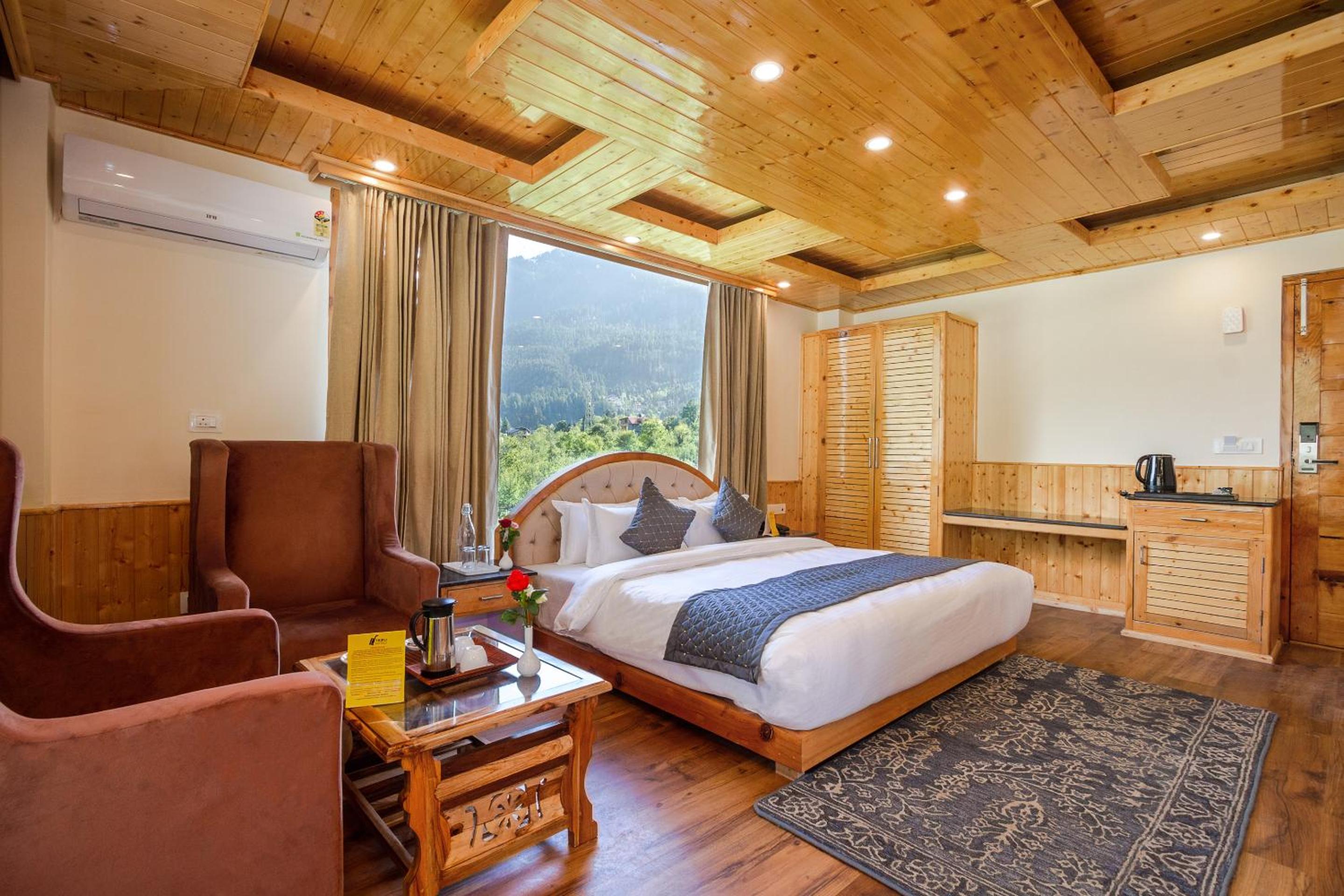 Superior King Suite