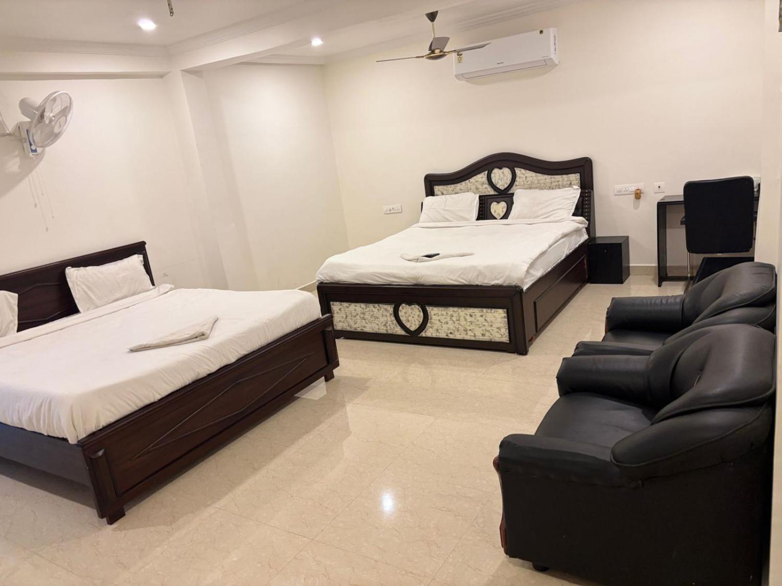 Deluxe Family Suite photo 2