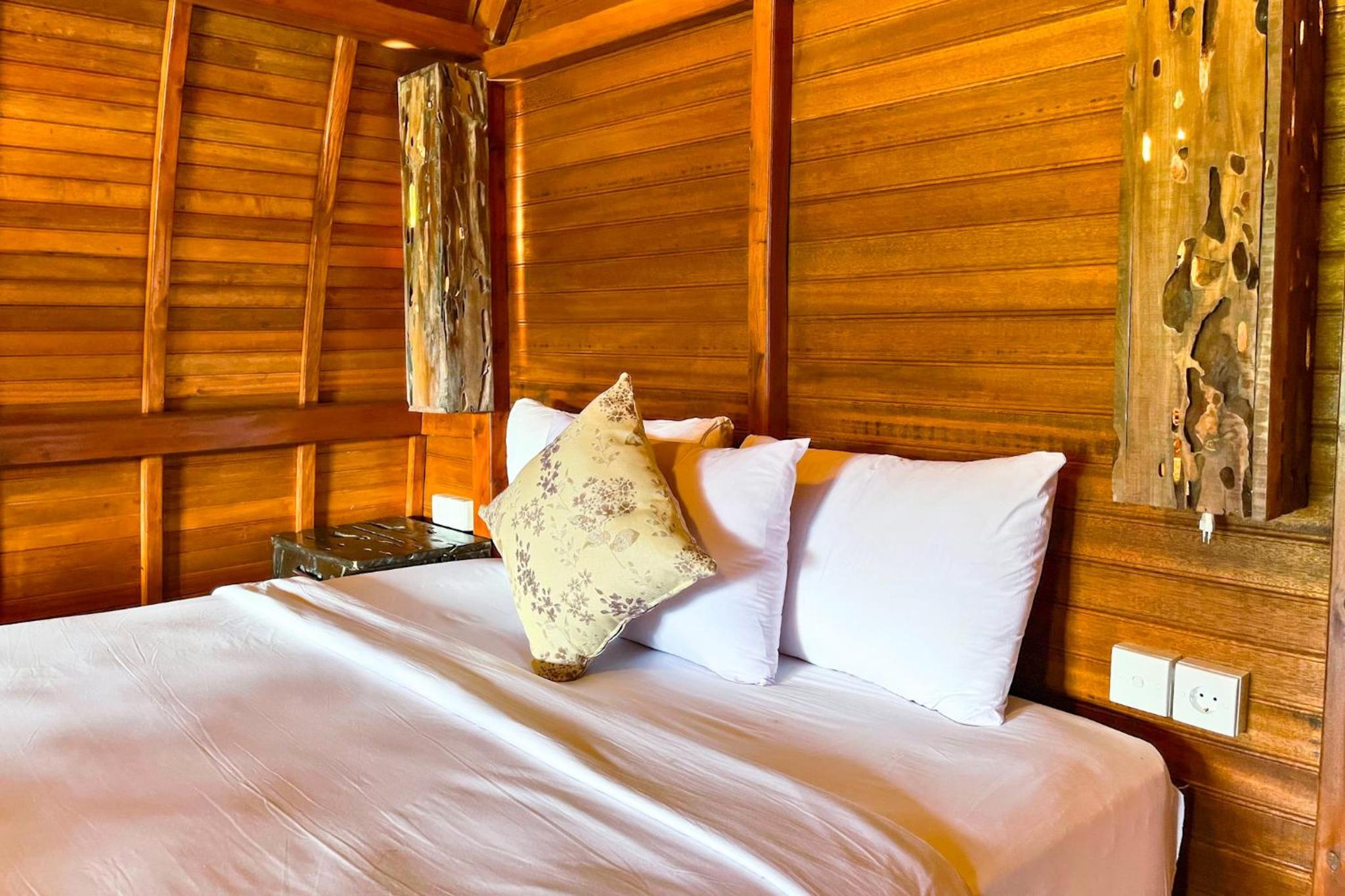 Lumbung Villa with Mountain View - Photo 6