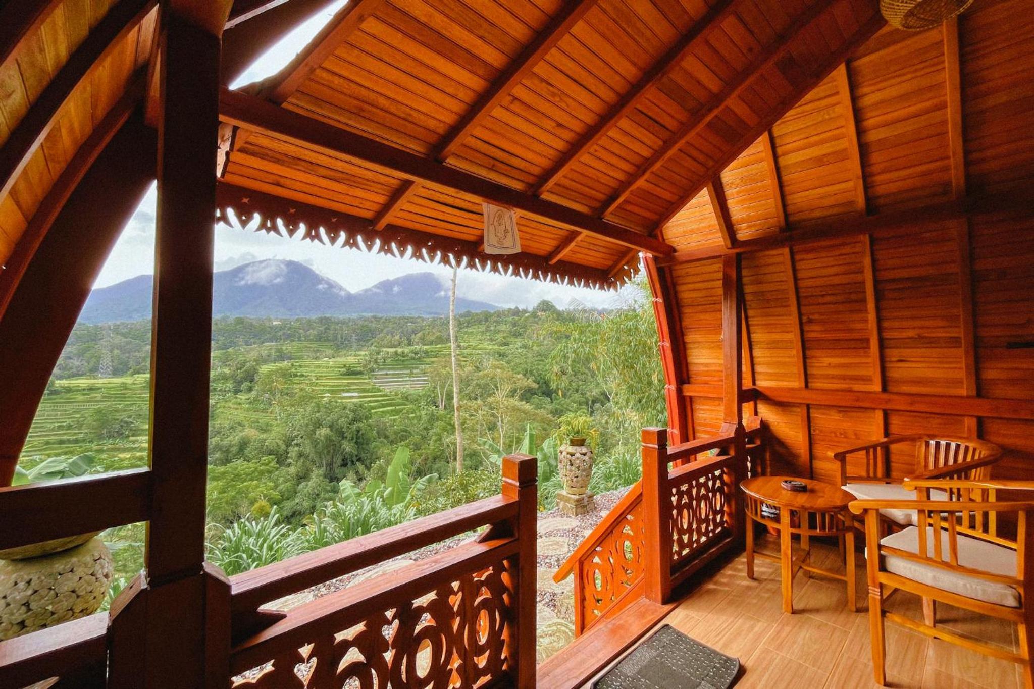 Lumbung Villa with Mountain View - Photo 3