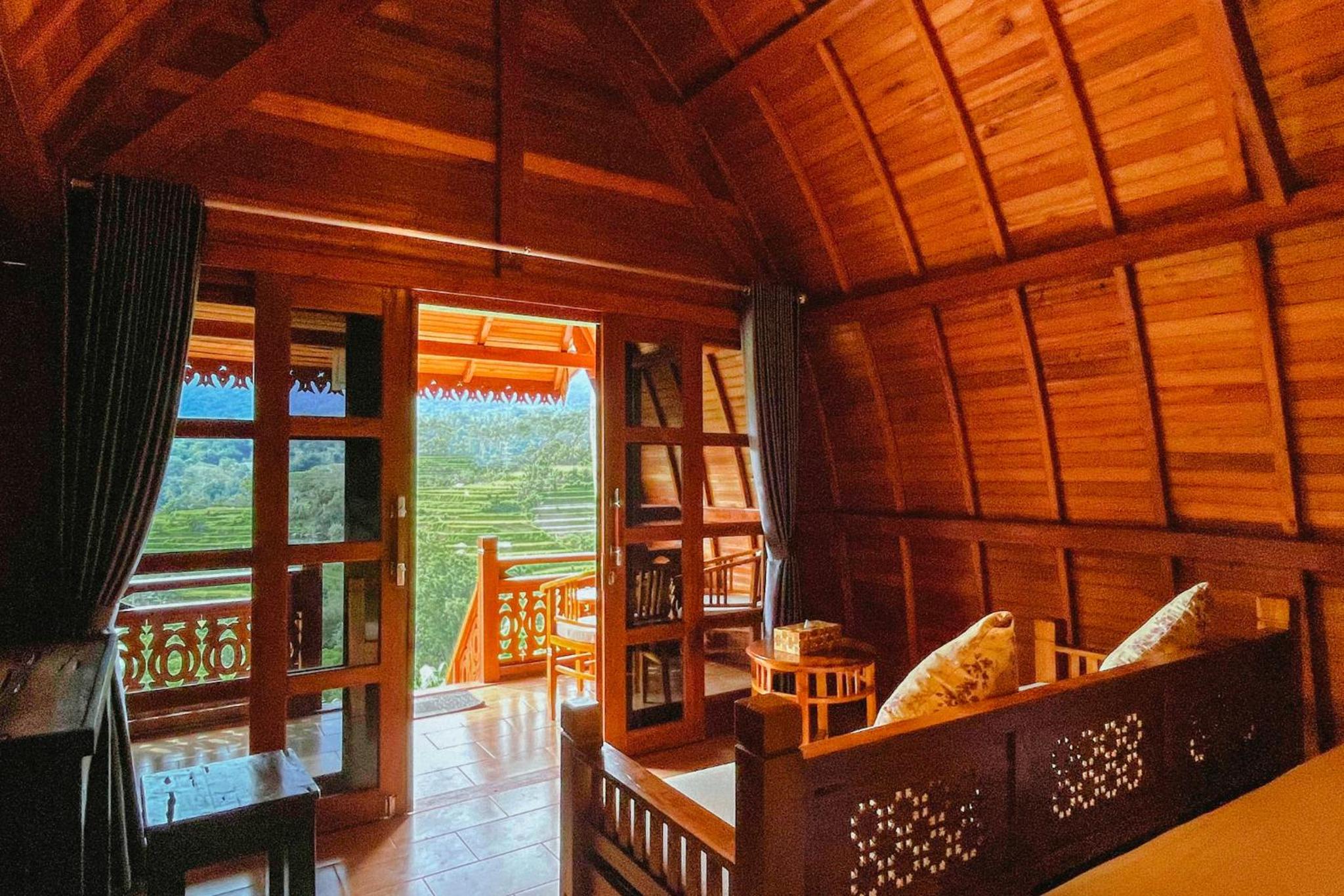 Lumbung Villa with Mountain View - Photo 11