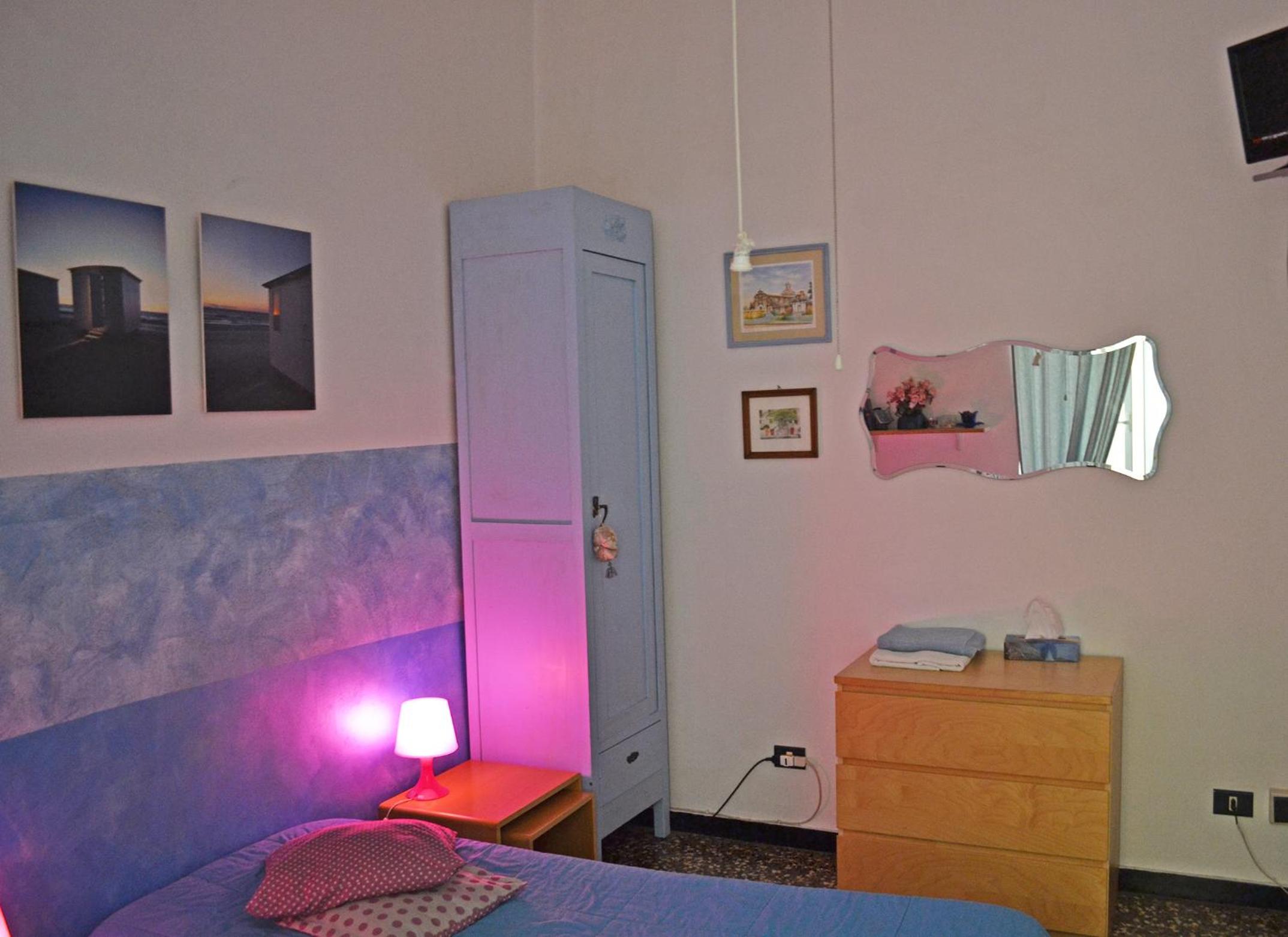 Basic Triple Room with Shared Bathroom photo 3