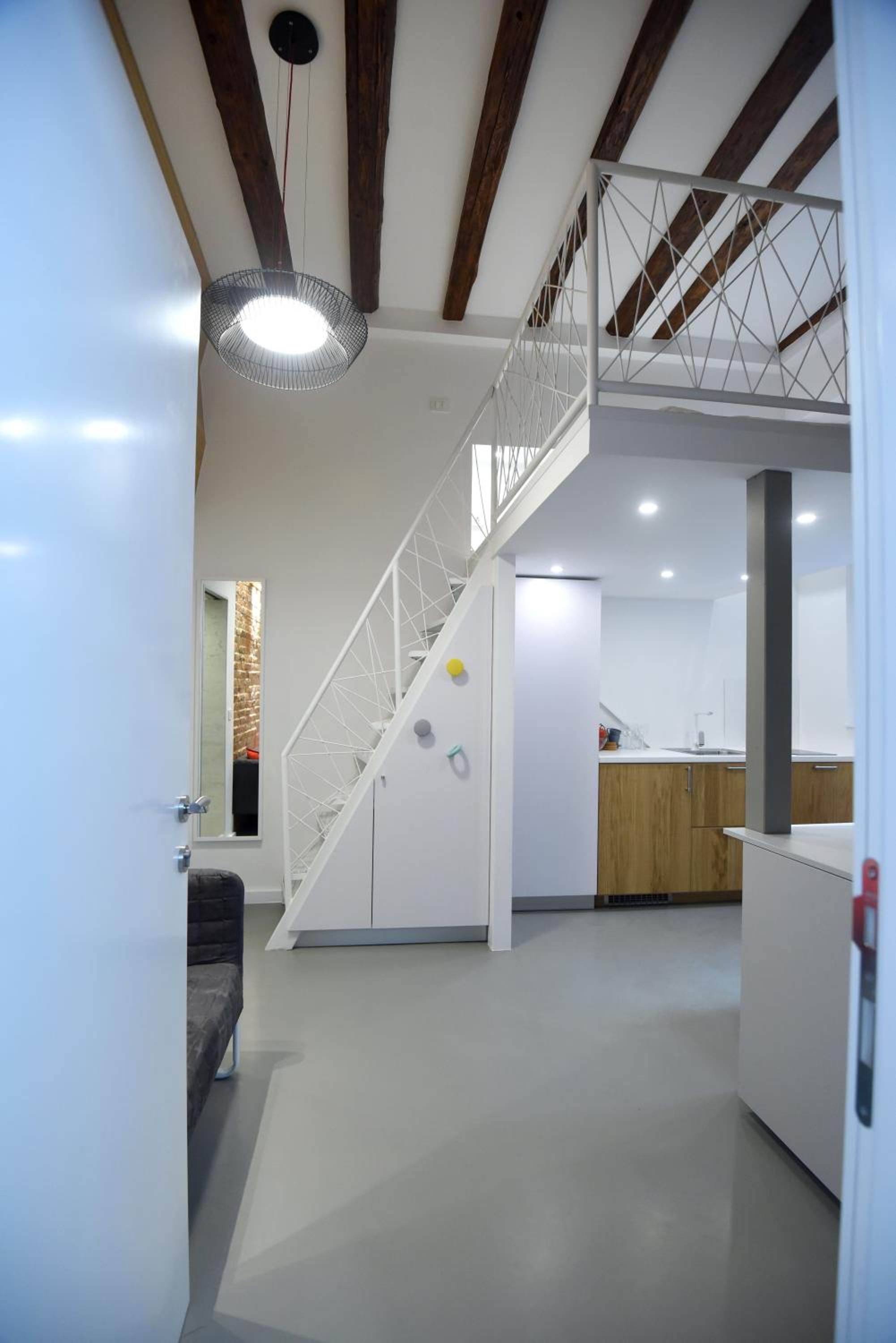 One-Bedroom Apartment - Split Level