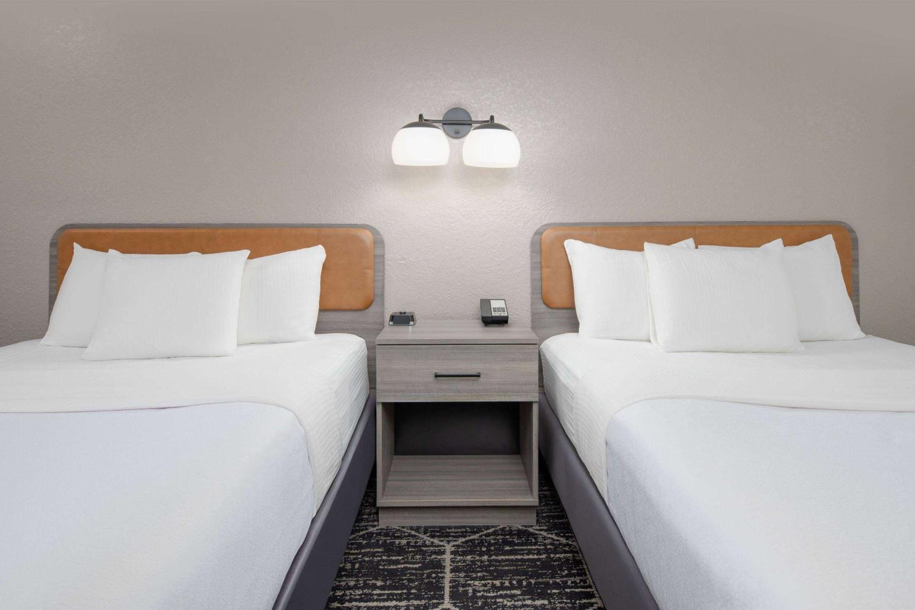 Double Room with Two Double Beds photo 2