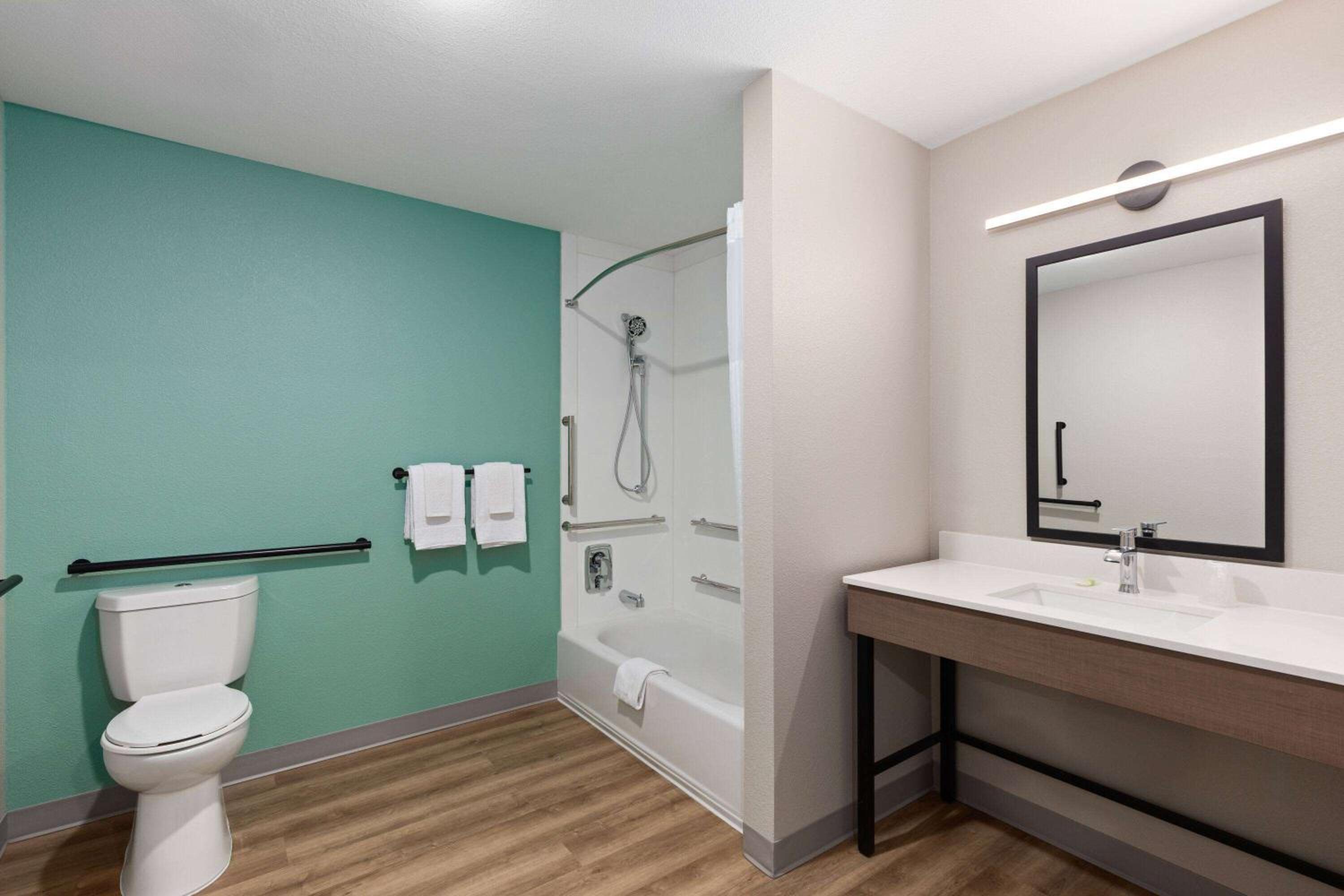 Queen Room with Tub with Grab Bars and Dishwasher - Mobility Accessible/Non-Smoking - Photo 1
