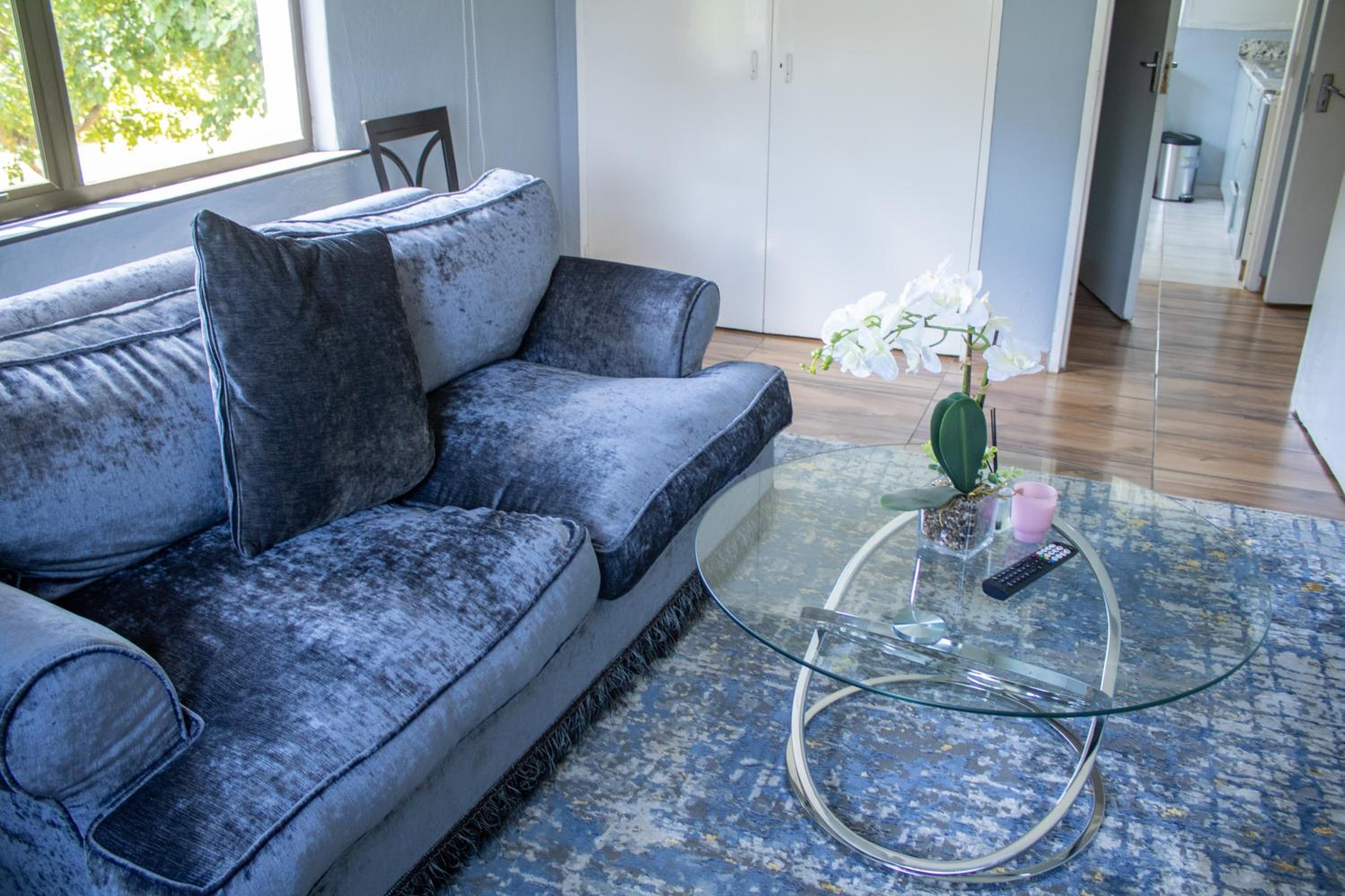 Deluxe One-Bedroom Apartment with Garden View