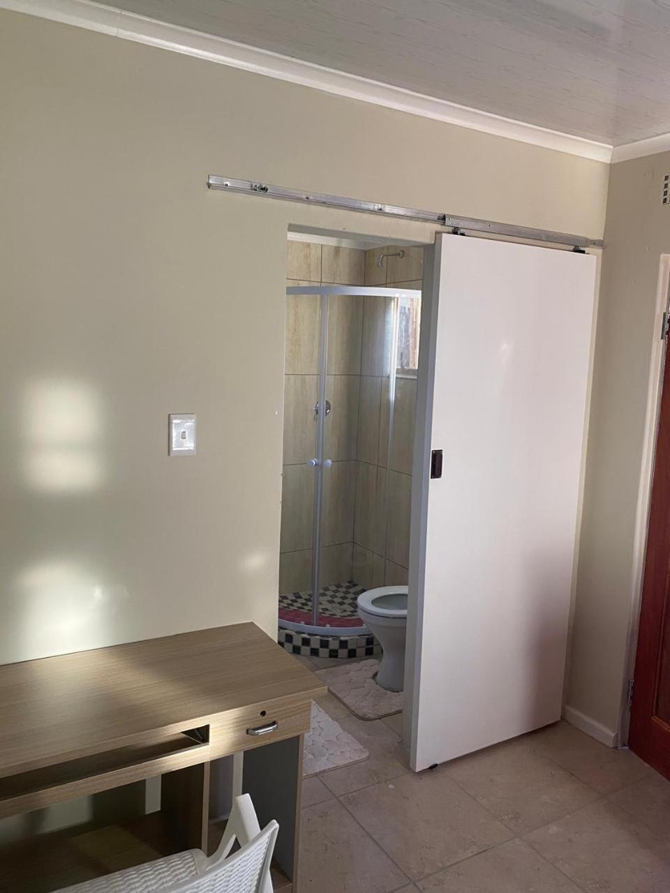 Double Room - Photo 13