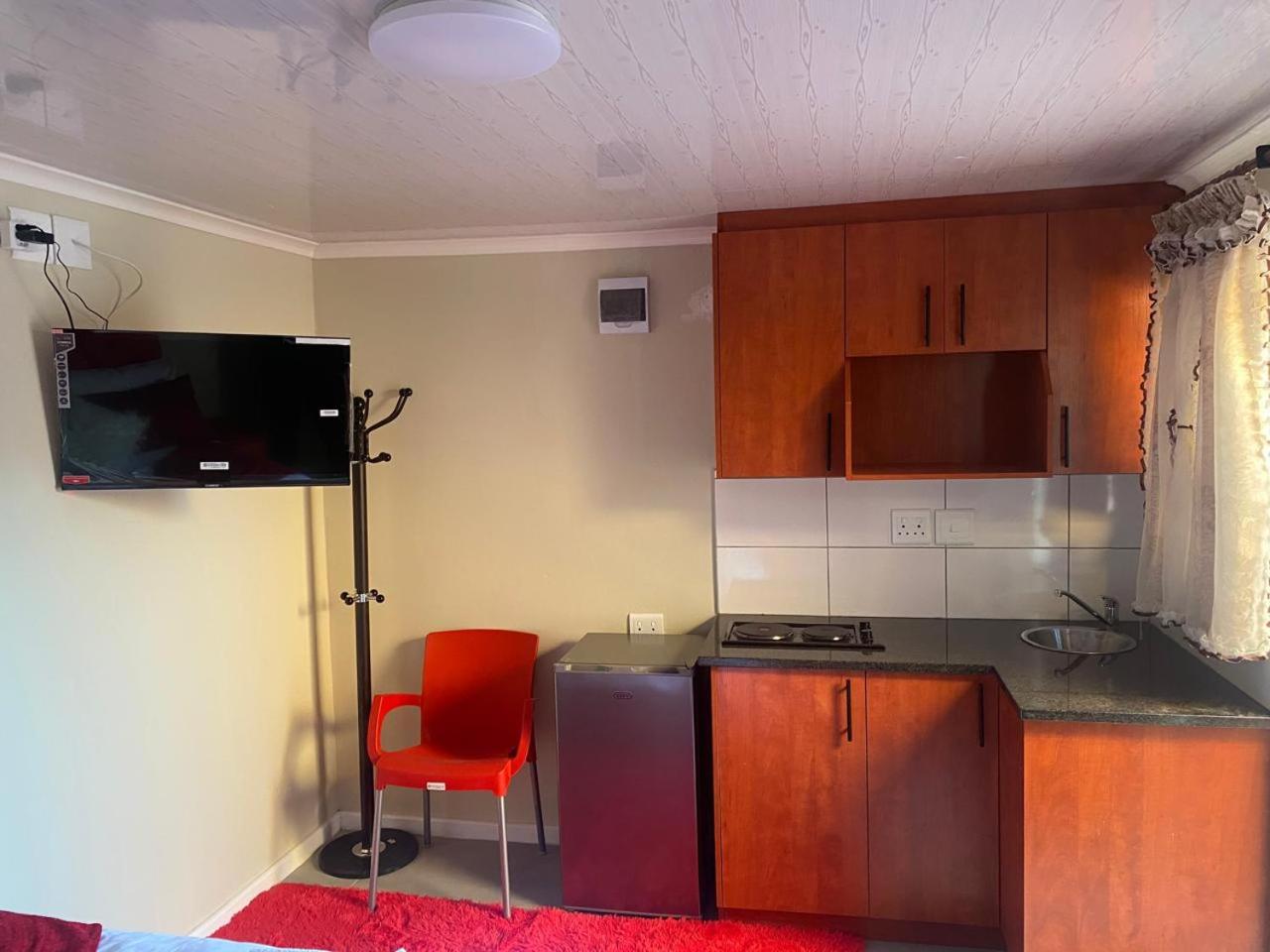 Double Room - Photo 2