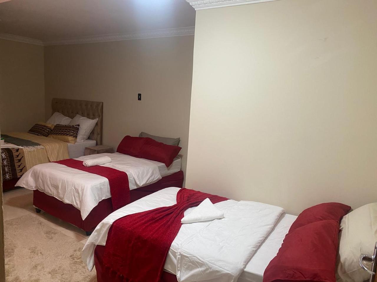 Family Room - Photo 4