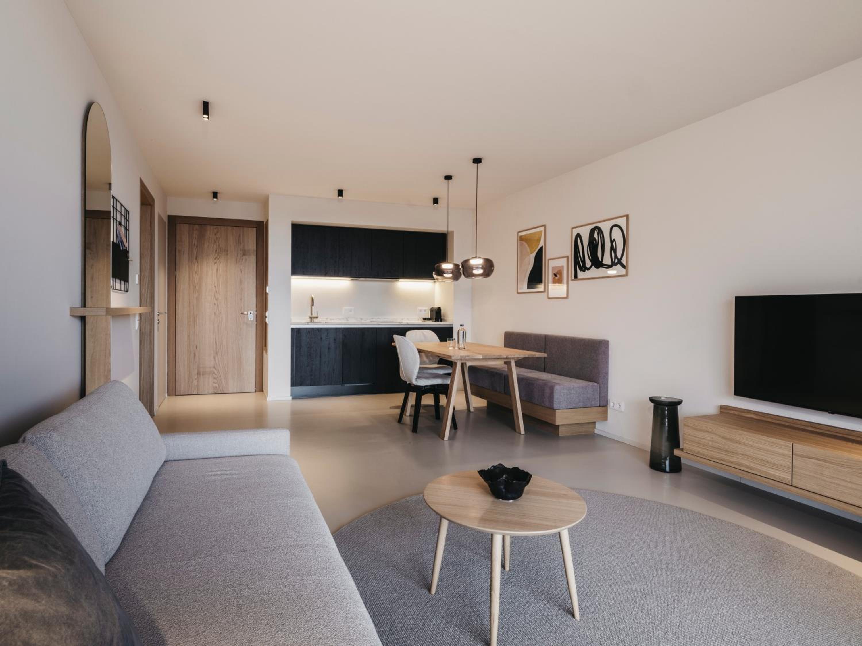 Apartment with View and Balcony photo 3