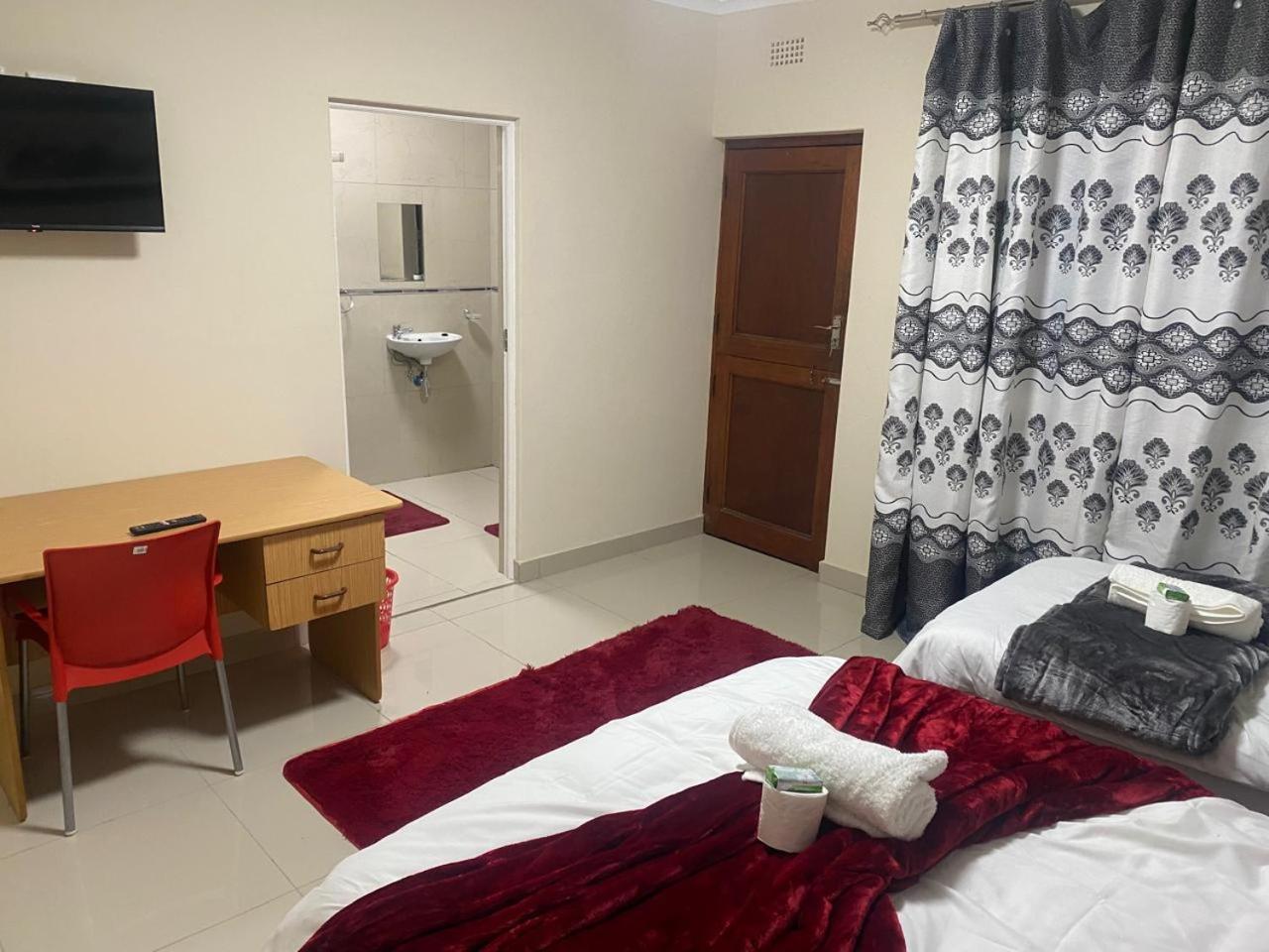 Double Room - Photo 1