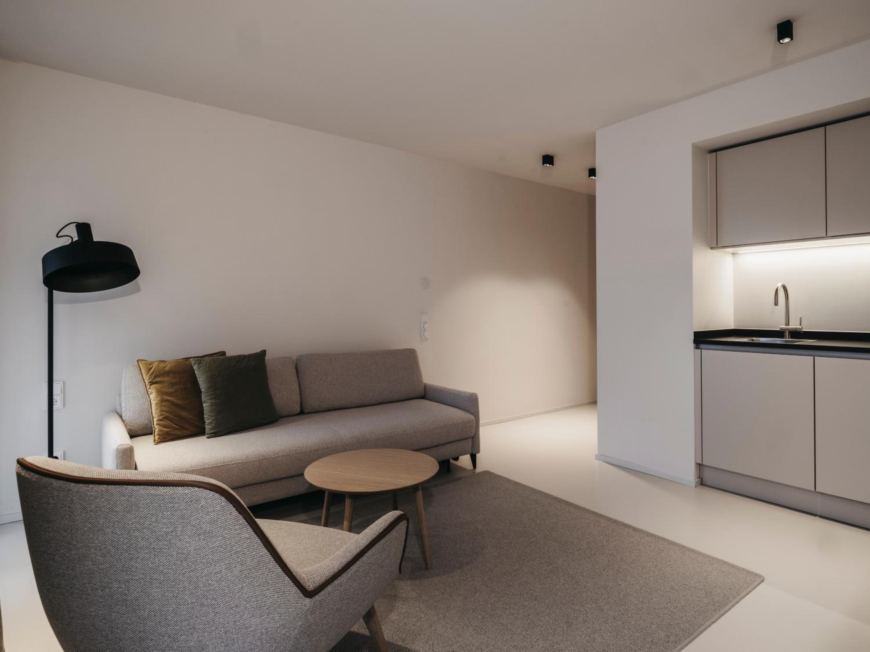 Two-Bedroom Apartment with Balcony photo 3