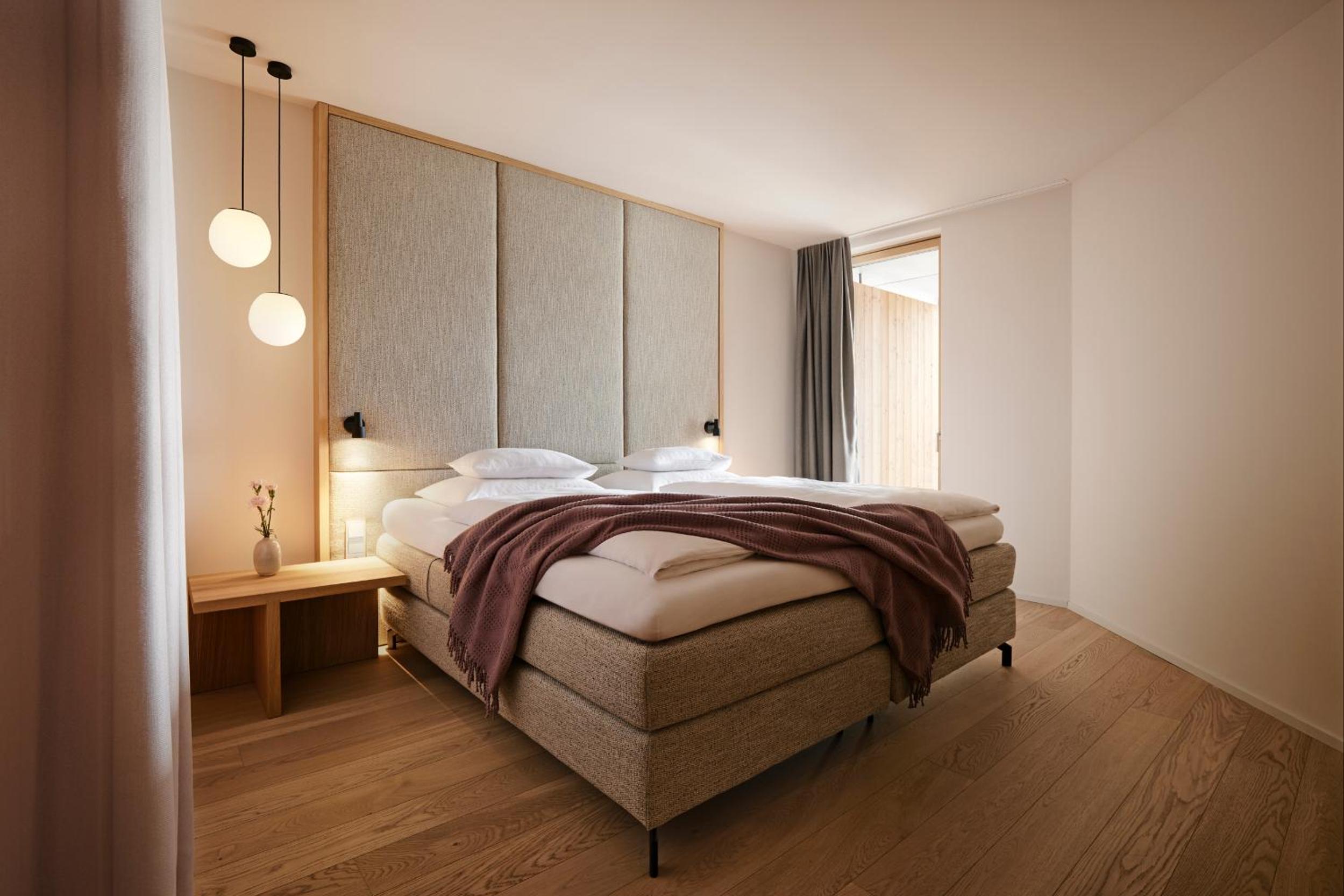 Two-Bedroom Apartment with Balcony photo 3