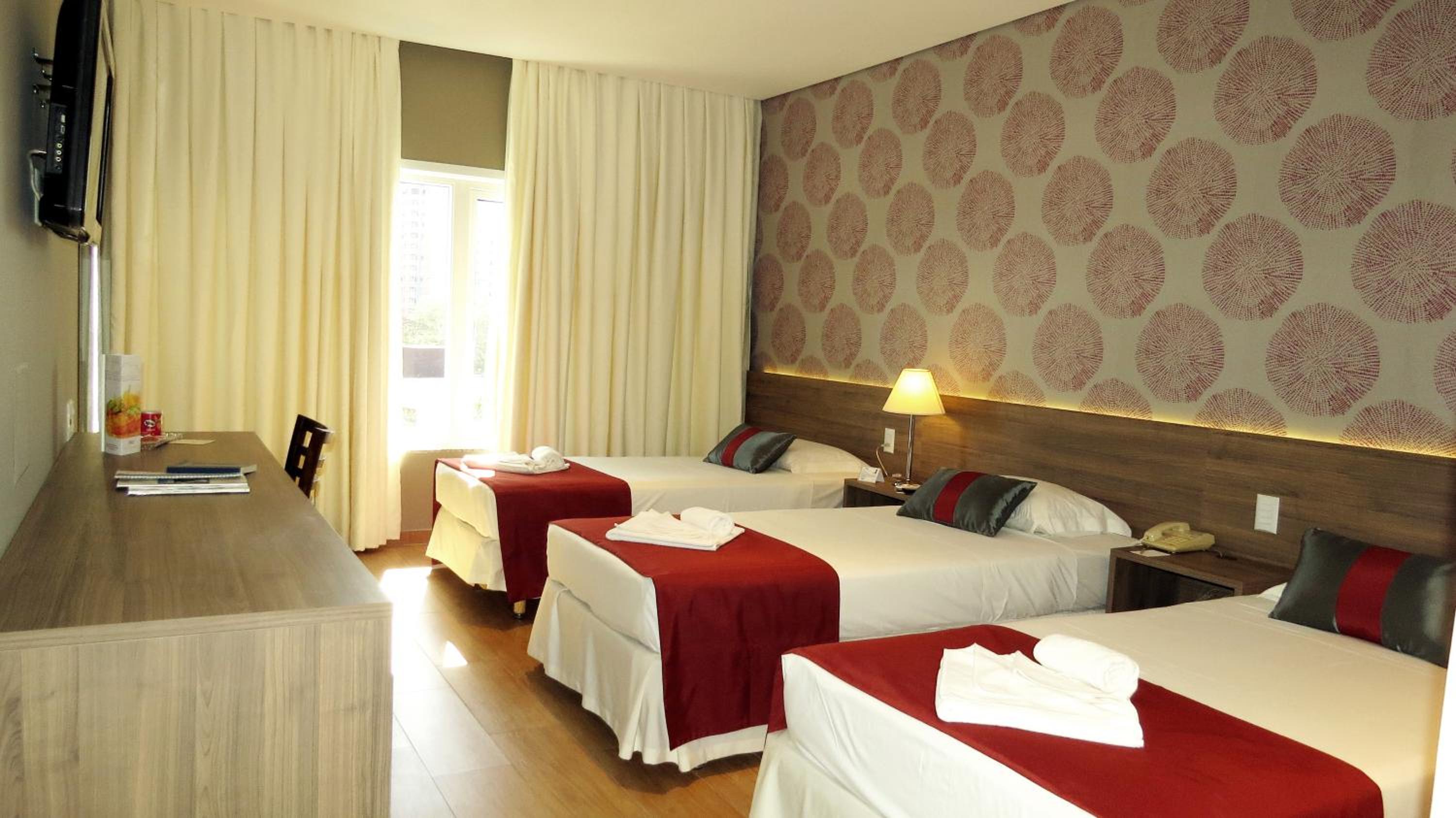 Triple Room with Three Single Beds - Photo 4