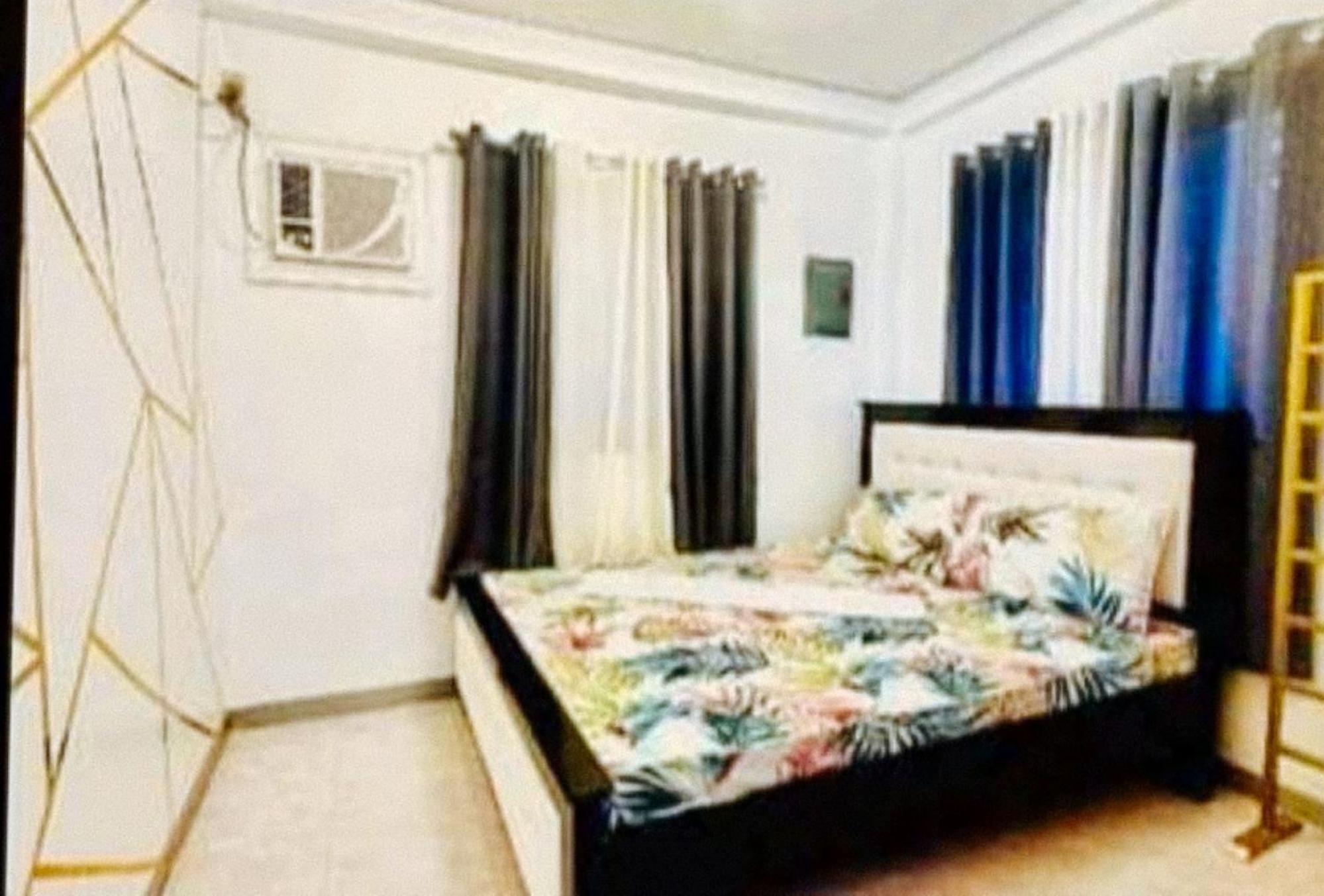 Deluxe King Room - Photo 2