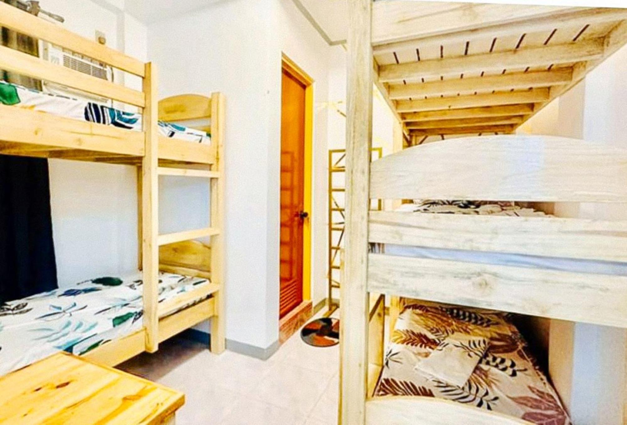Suite - Photo 1