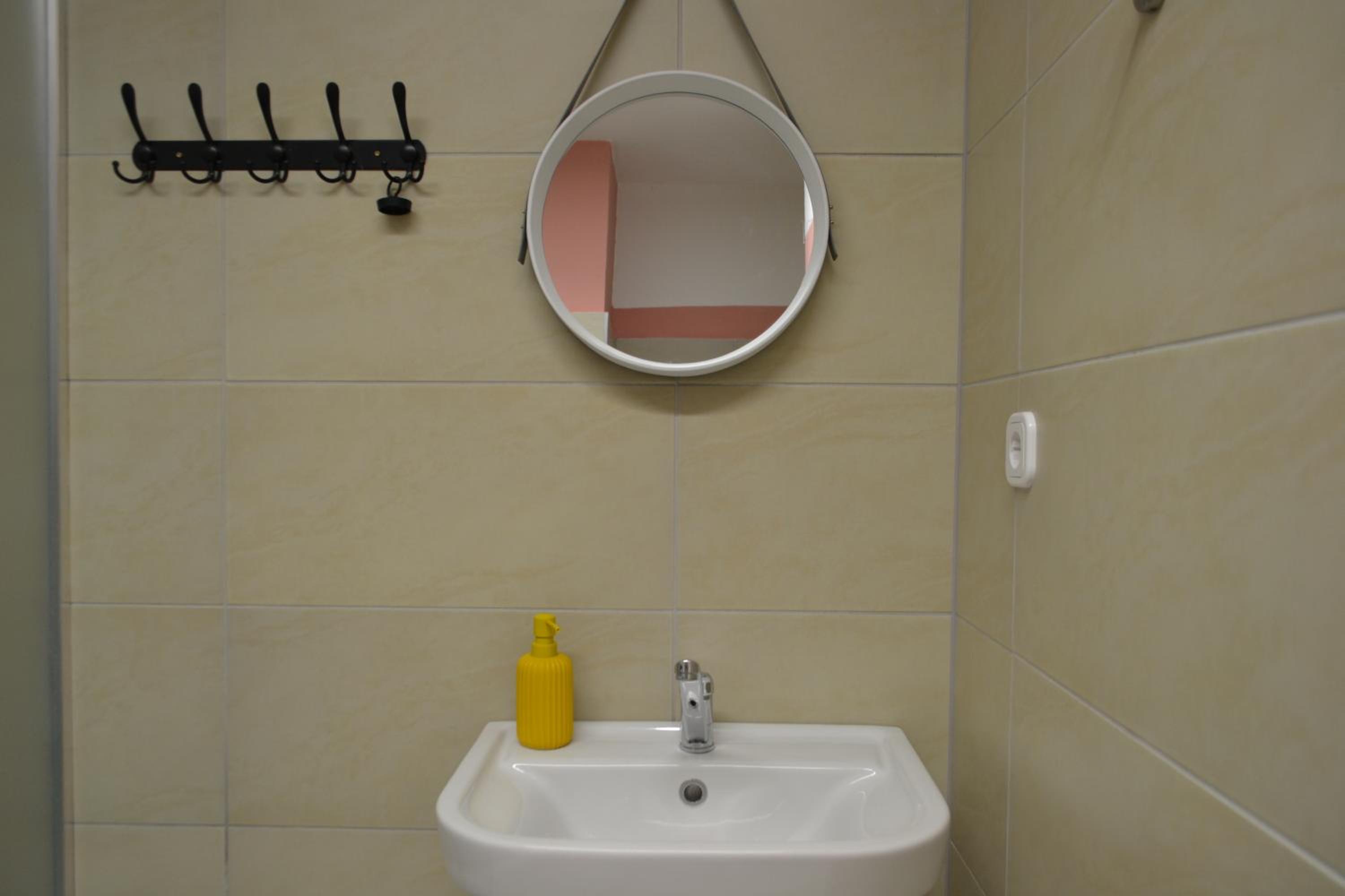 Family Suite - Photo 9