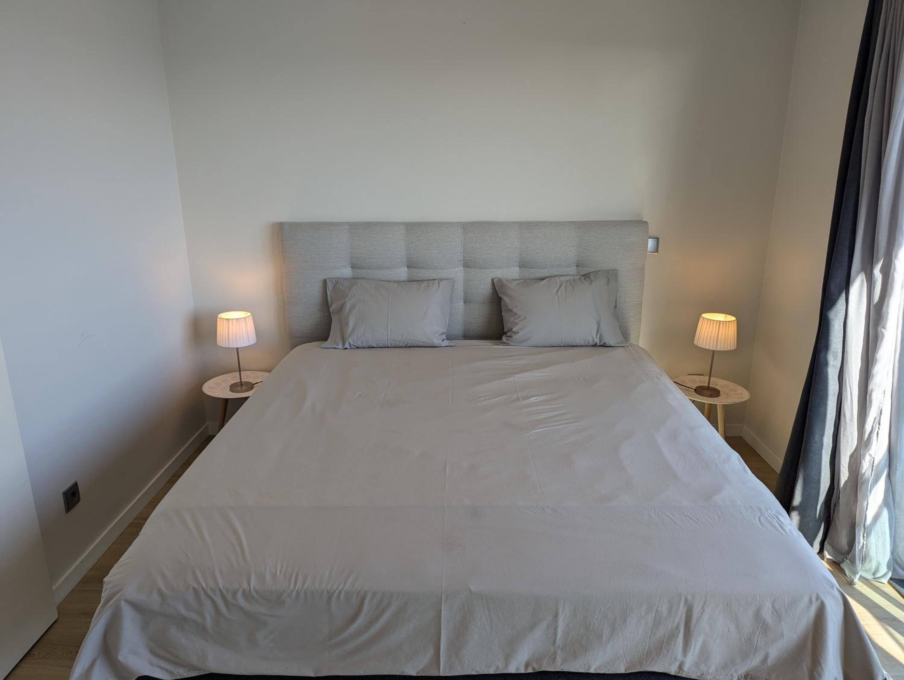 Deluxe One-Bedroom Apartment with Ocean View