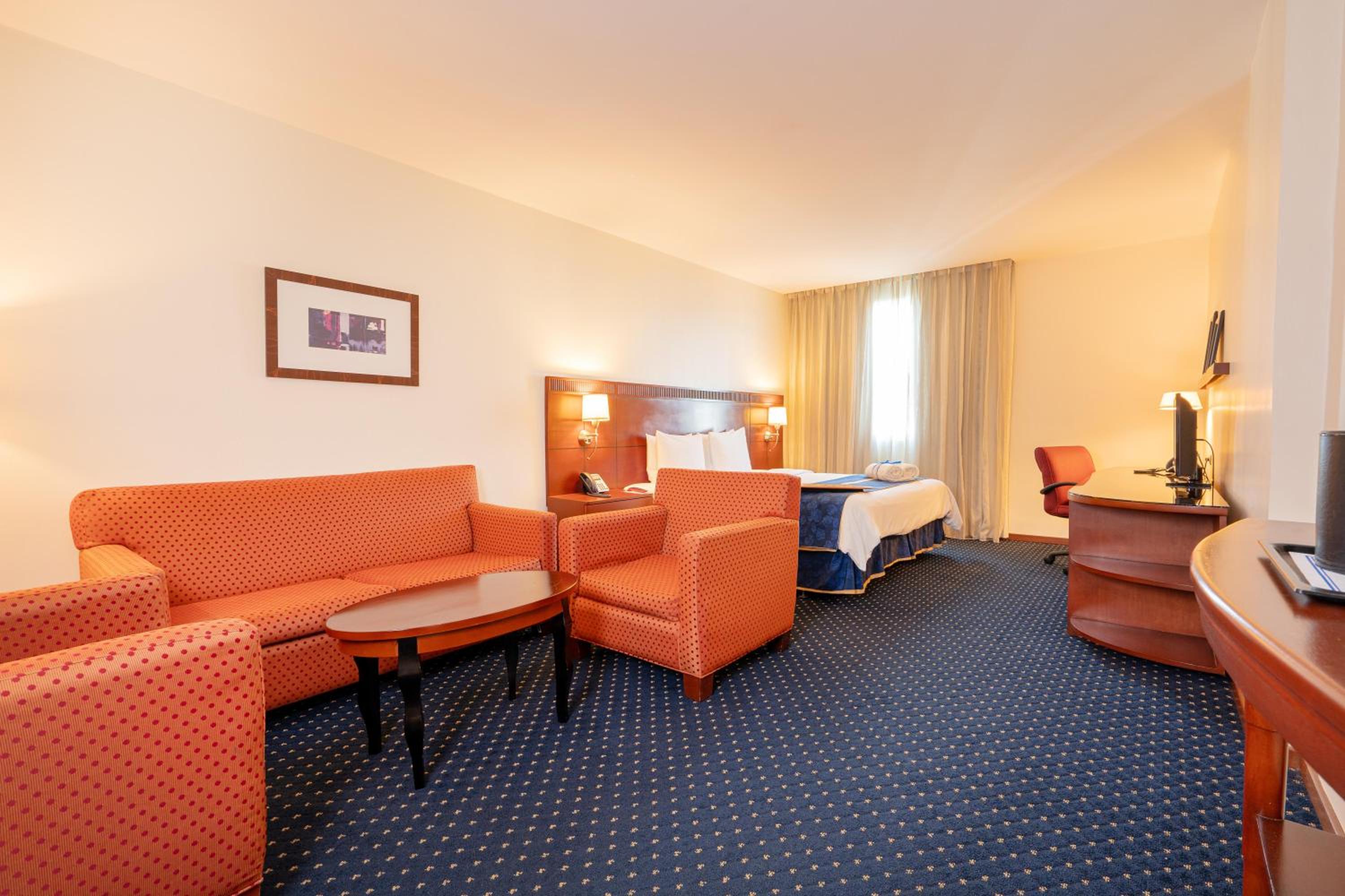 Junior Suite - Photo 2