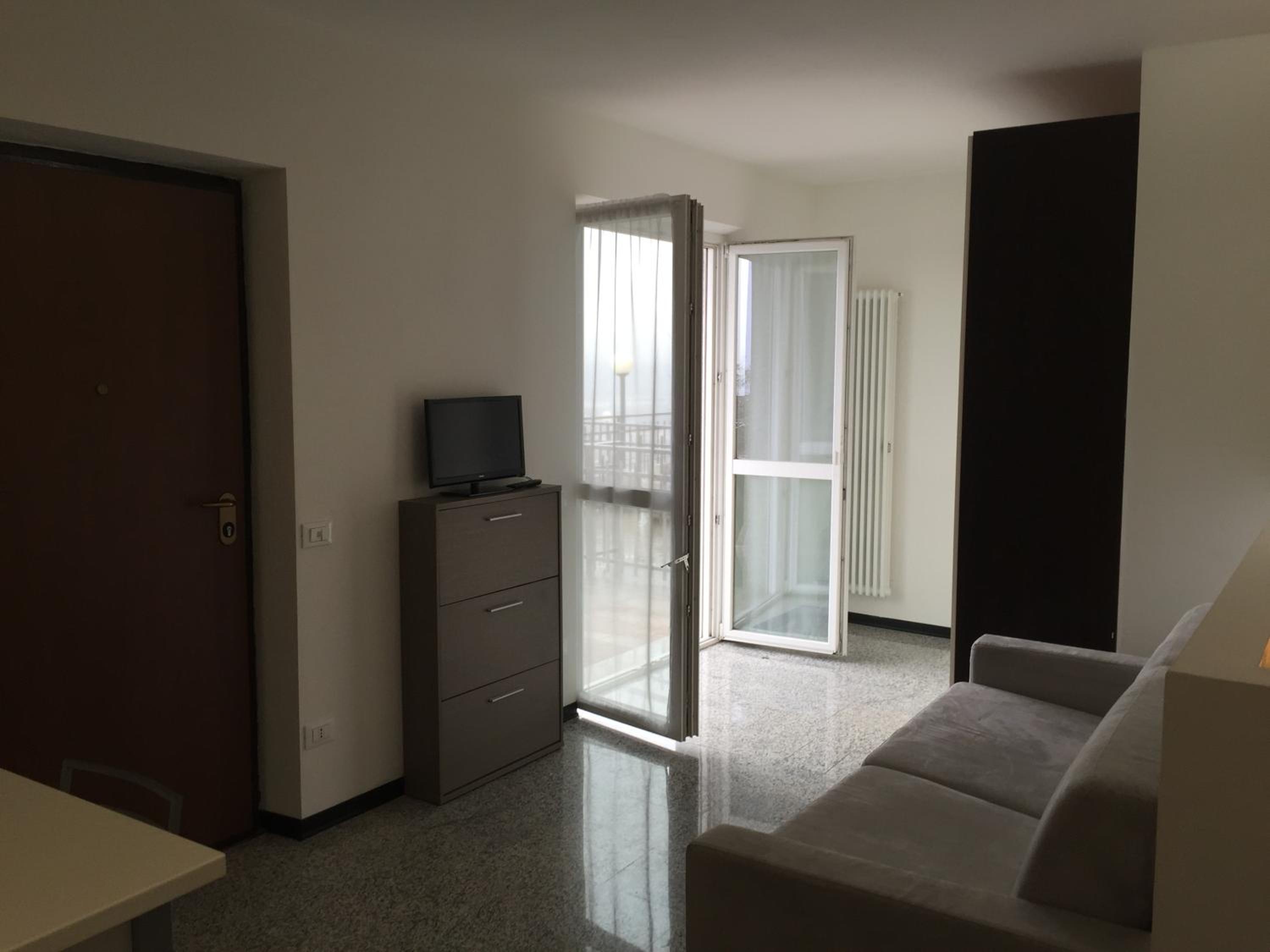 Studio Apartment photo 1
