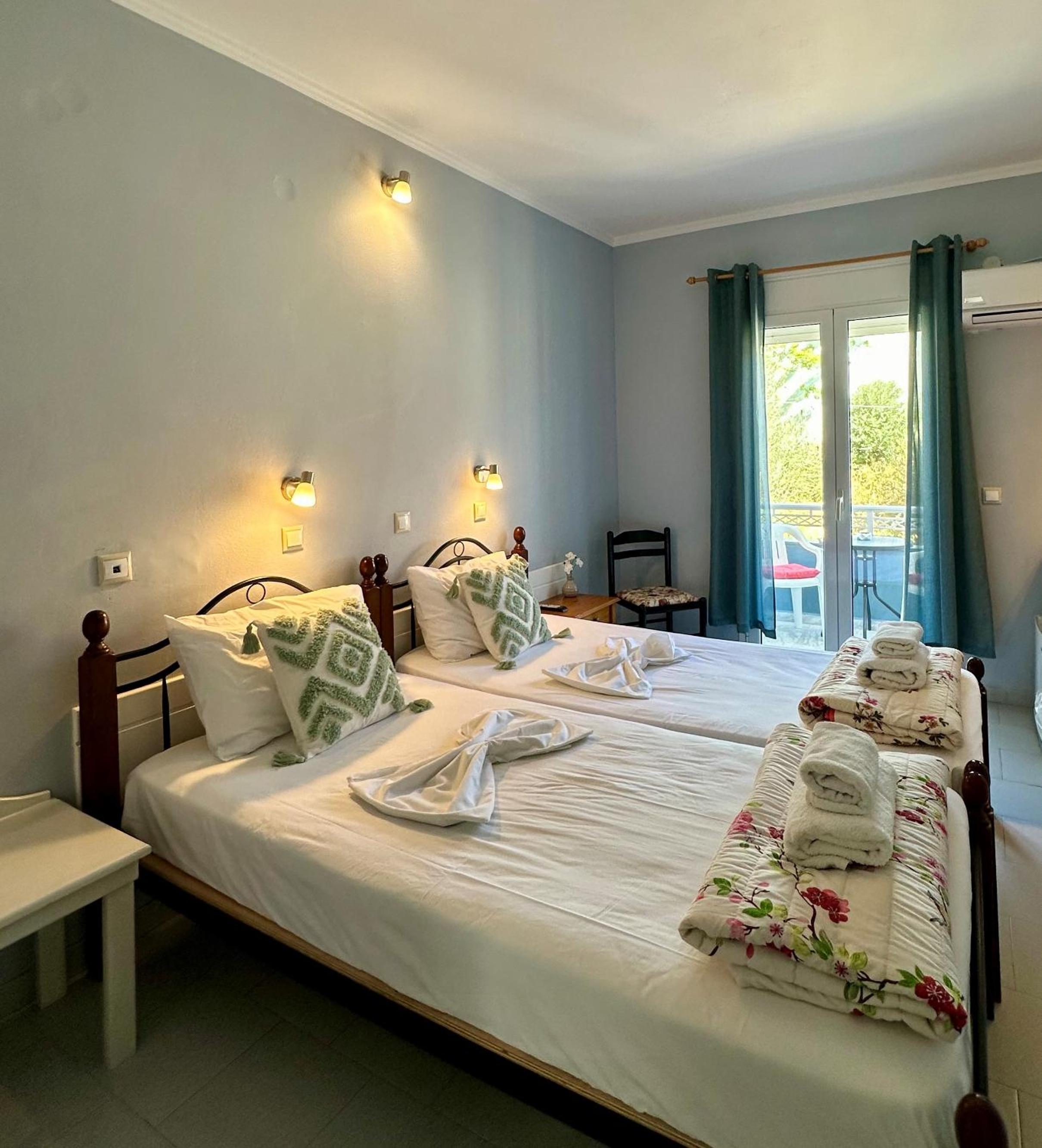 Double Room with Sea View photo 1