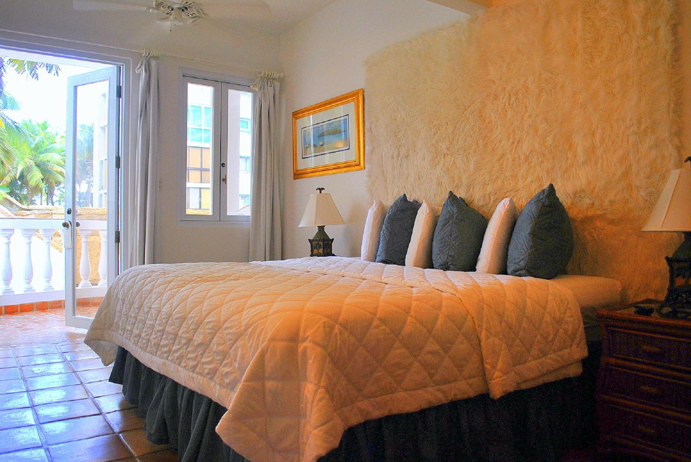 Queen Ocean View - Photo 3