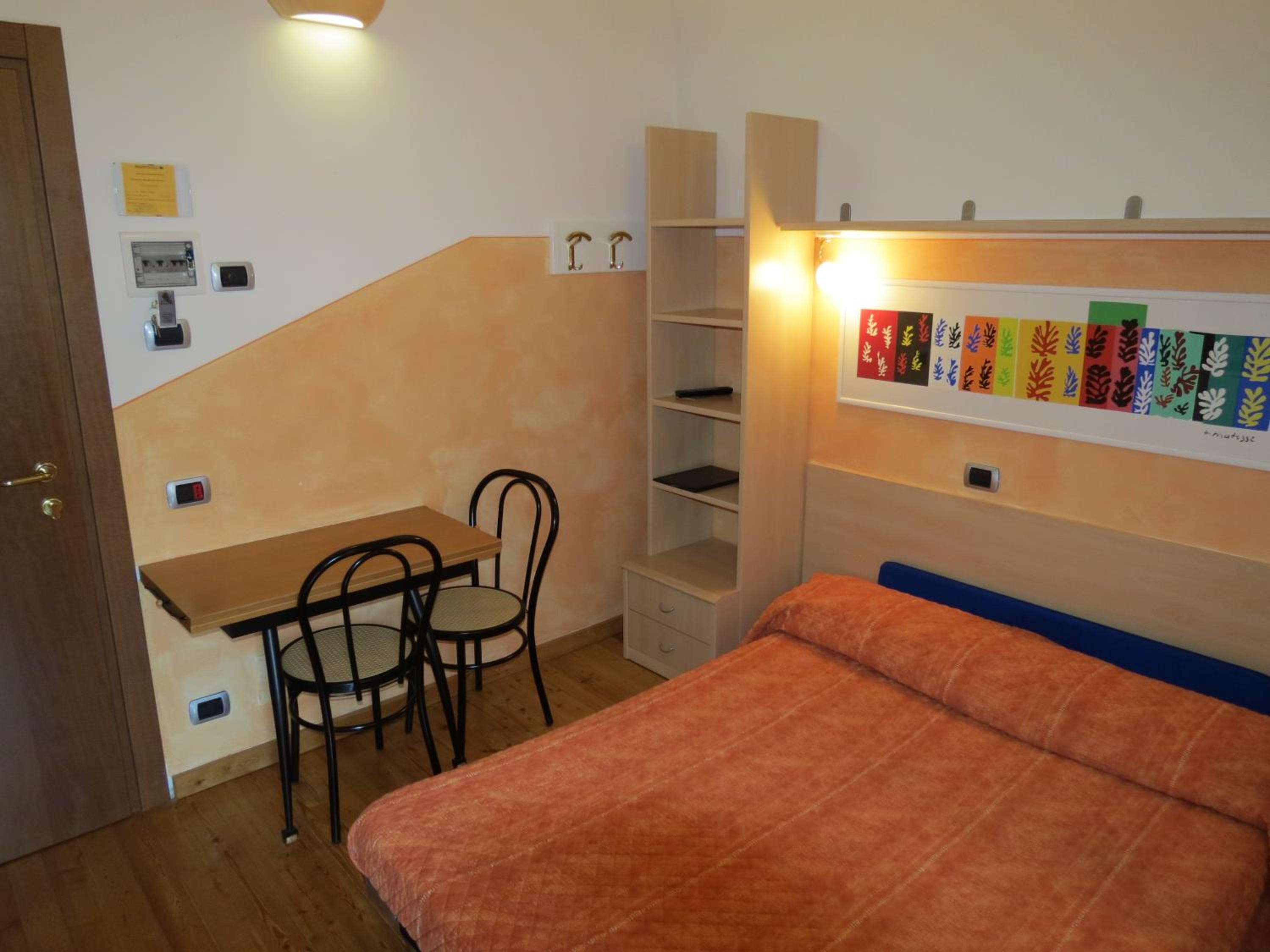 Small Double Room photo 2