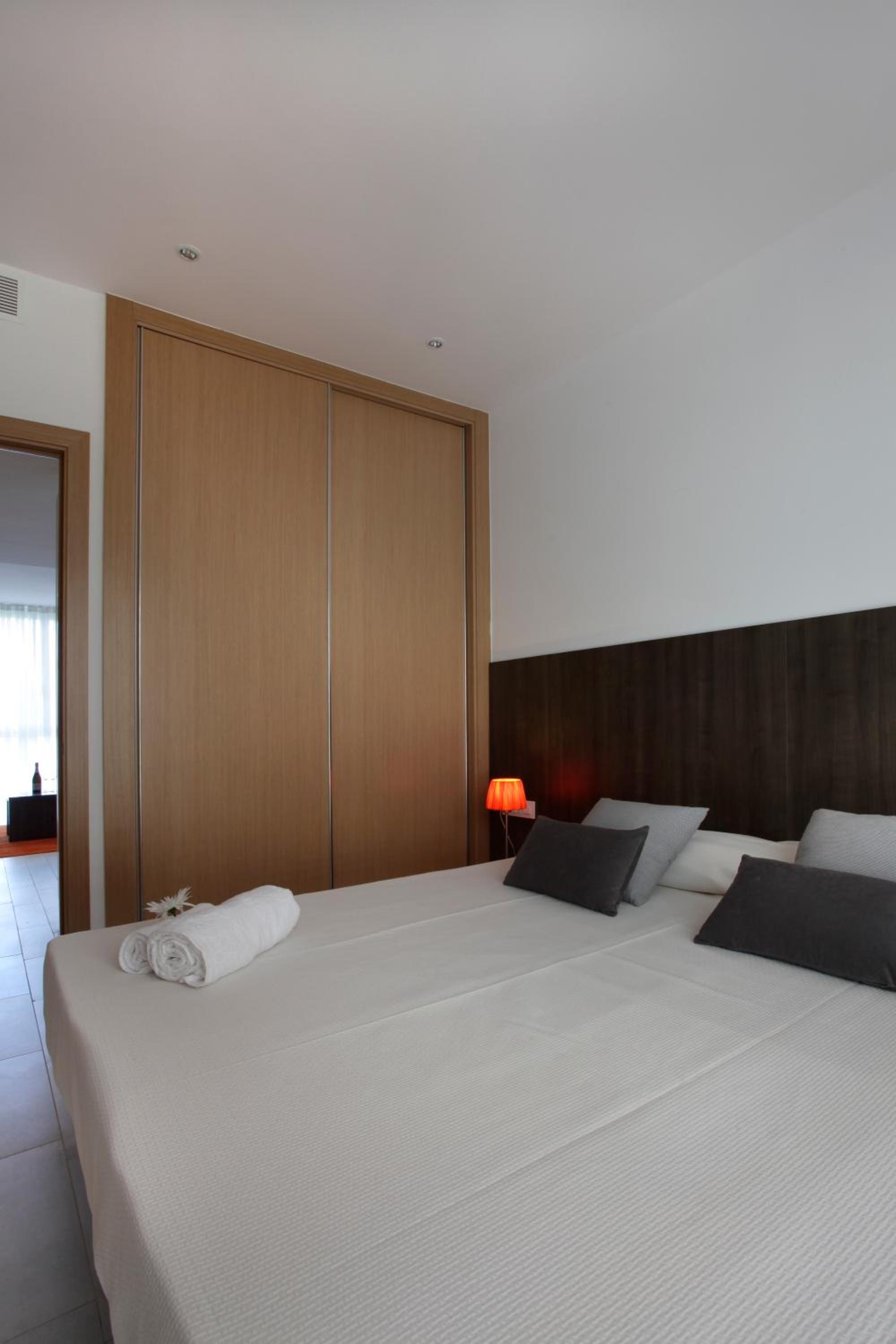 One-Bedroom Standard Apartment