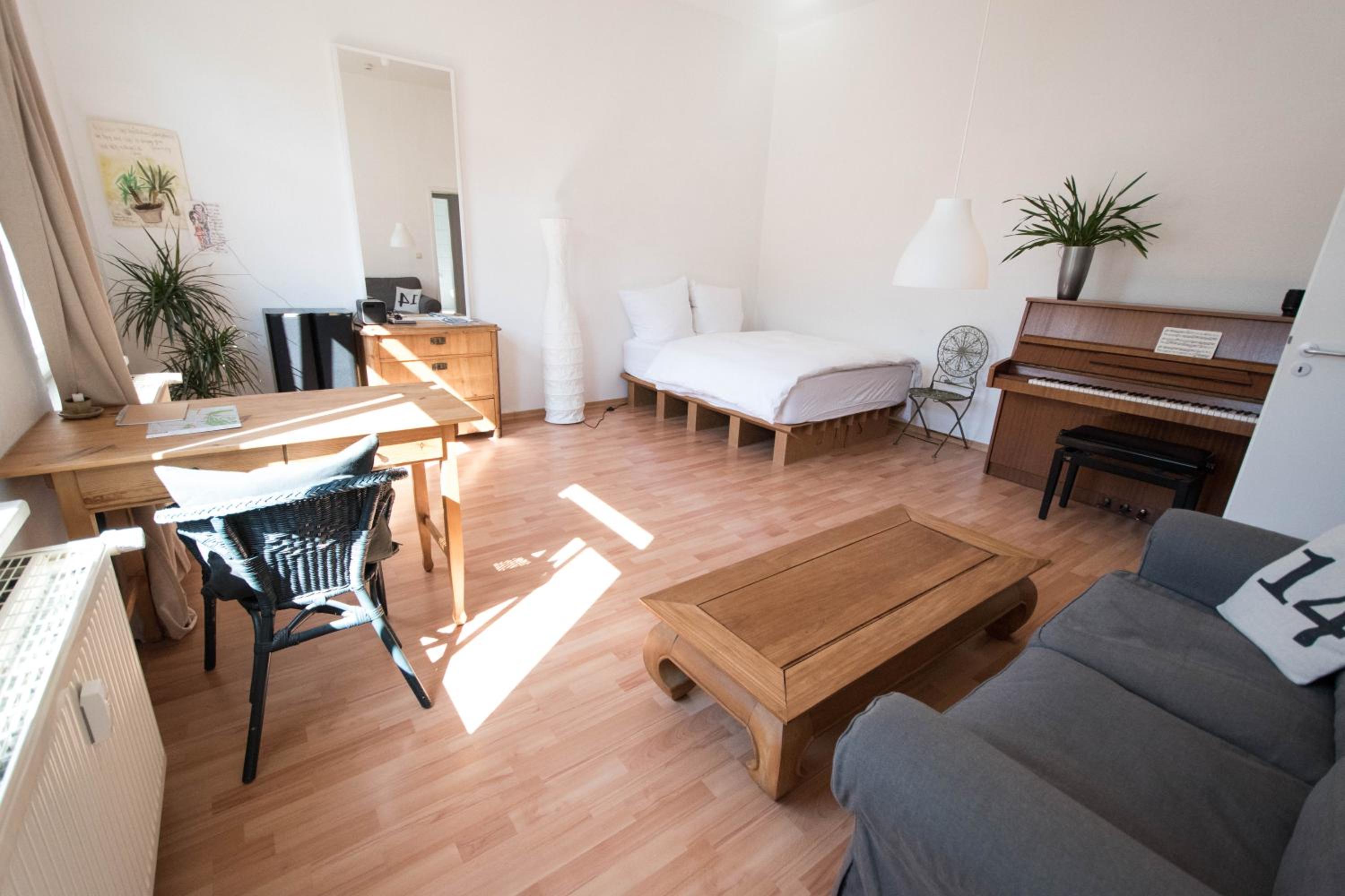 One-Bedroom Apartment - Photo 10