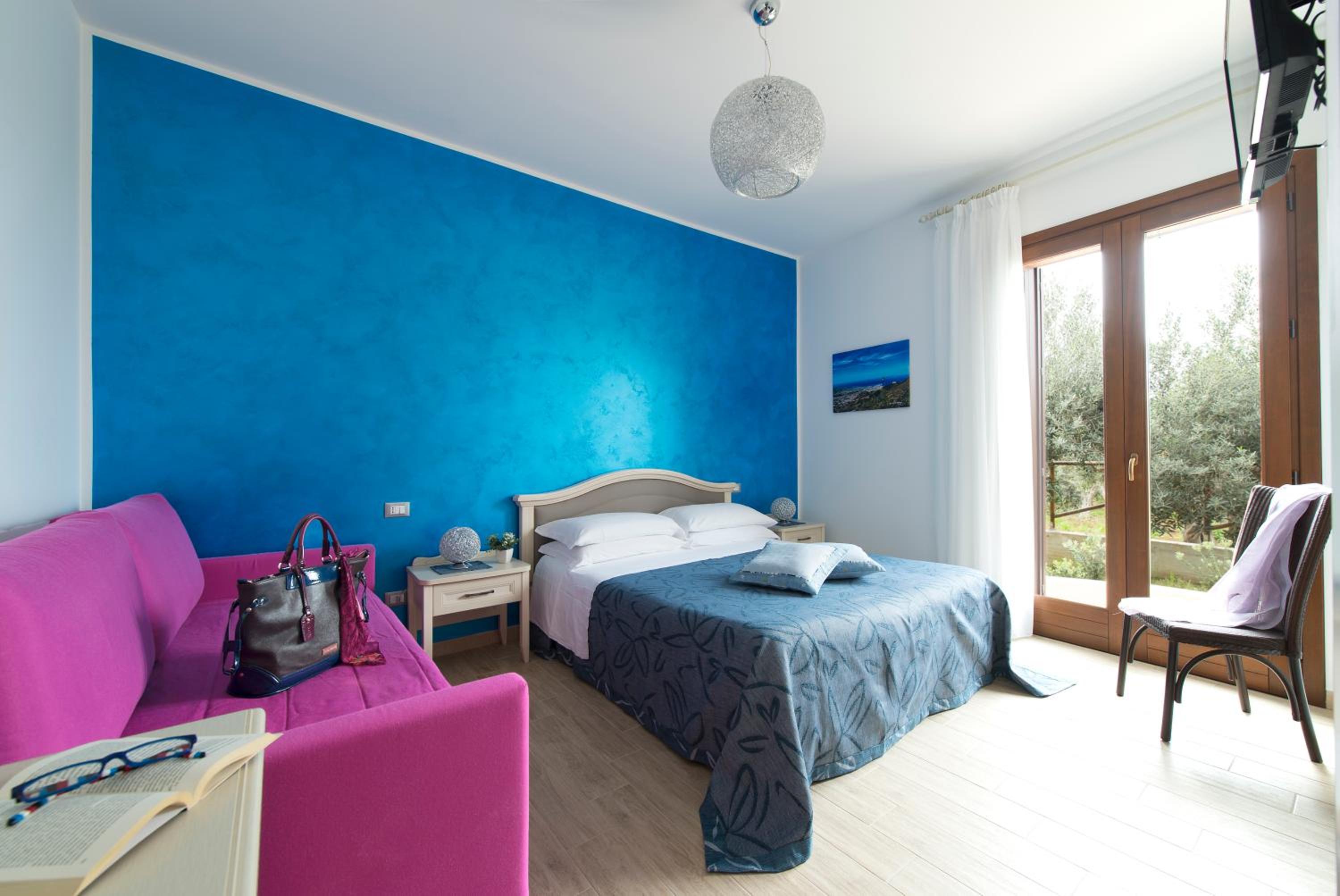 Triple Room with Garden View - Photo 12