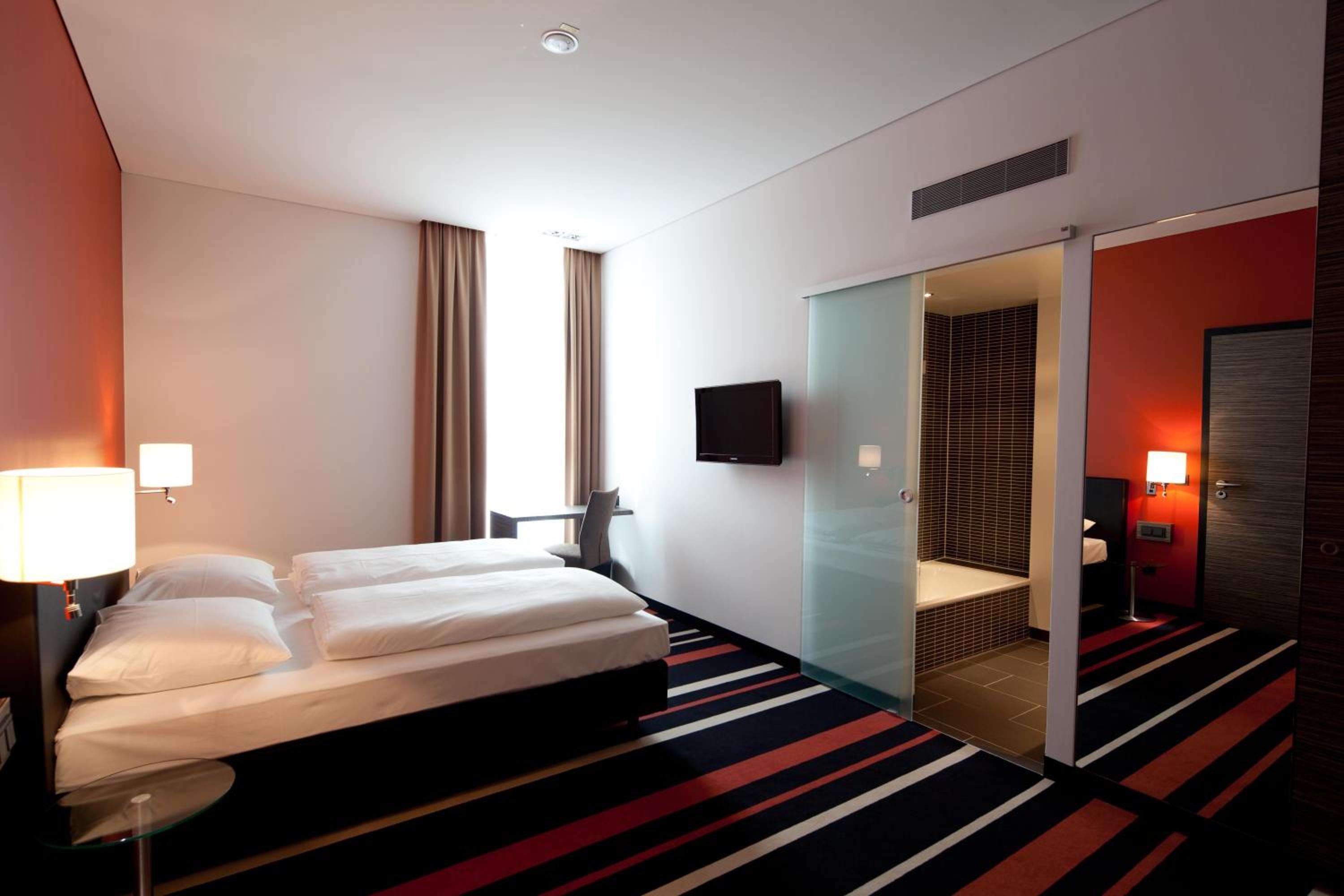 Business Double Room - Photo 4