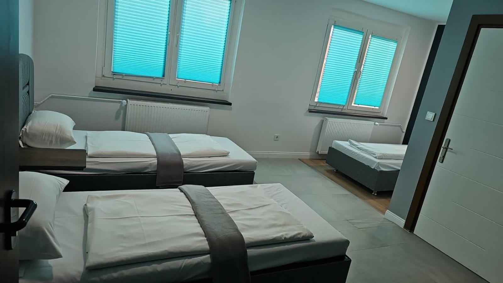 Bed in 4-Bed Mixed Dormitory Room photo 2