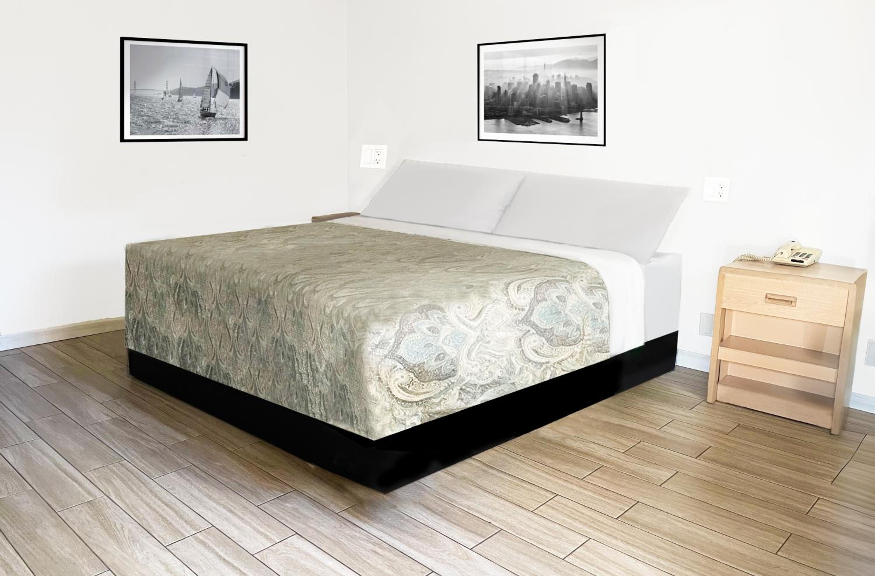King Room - Accessible/Non-Smoking - Photo 1