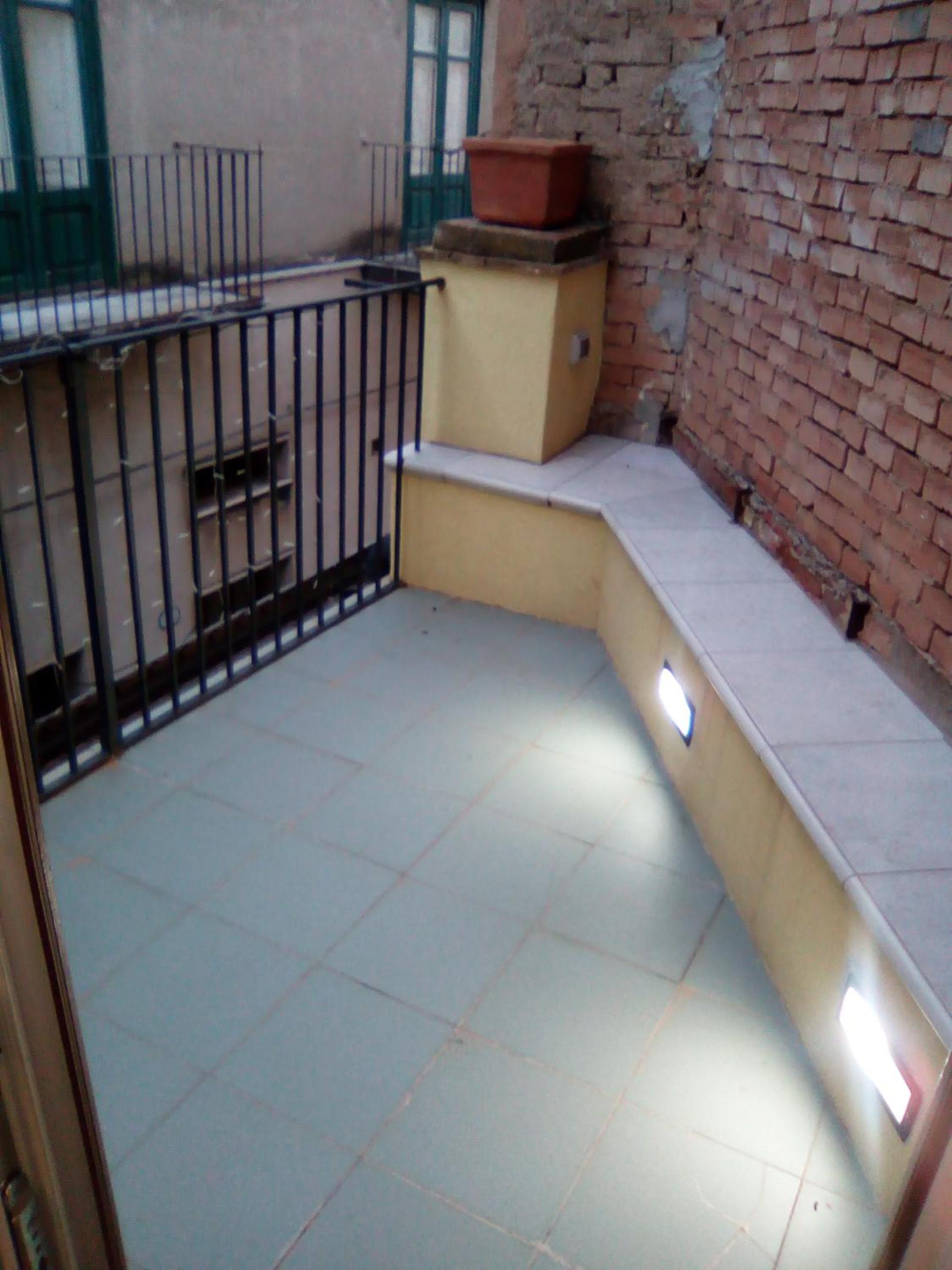 Apartment with Terrace - Photo 8