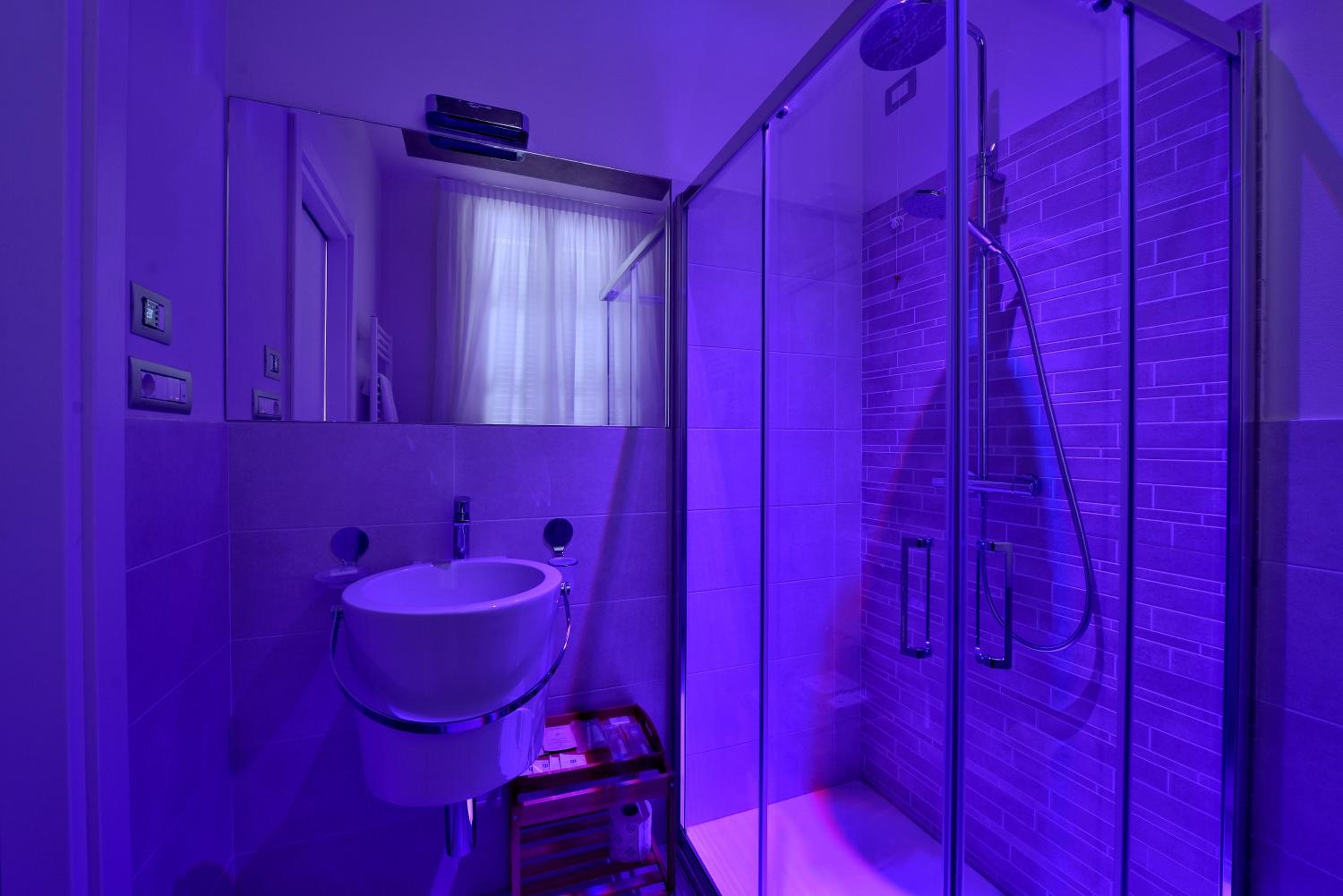 Double Room with Private Bathroom photo 2