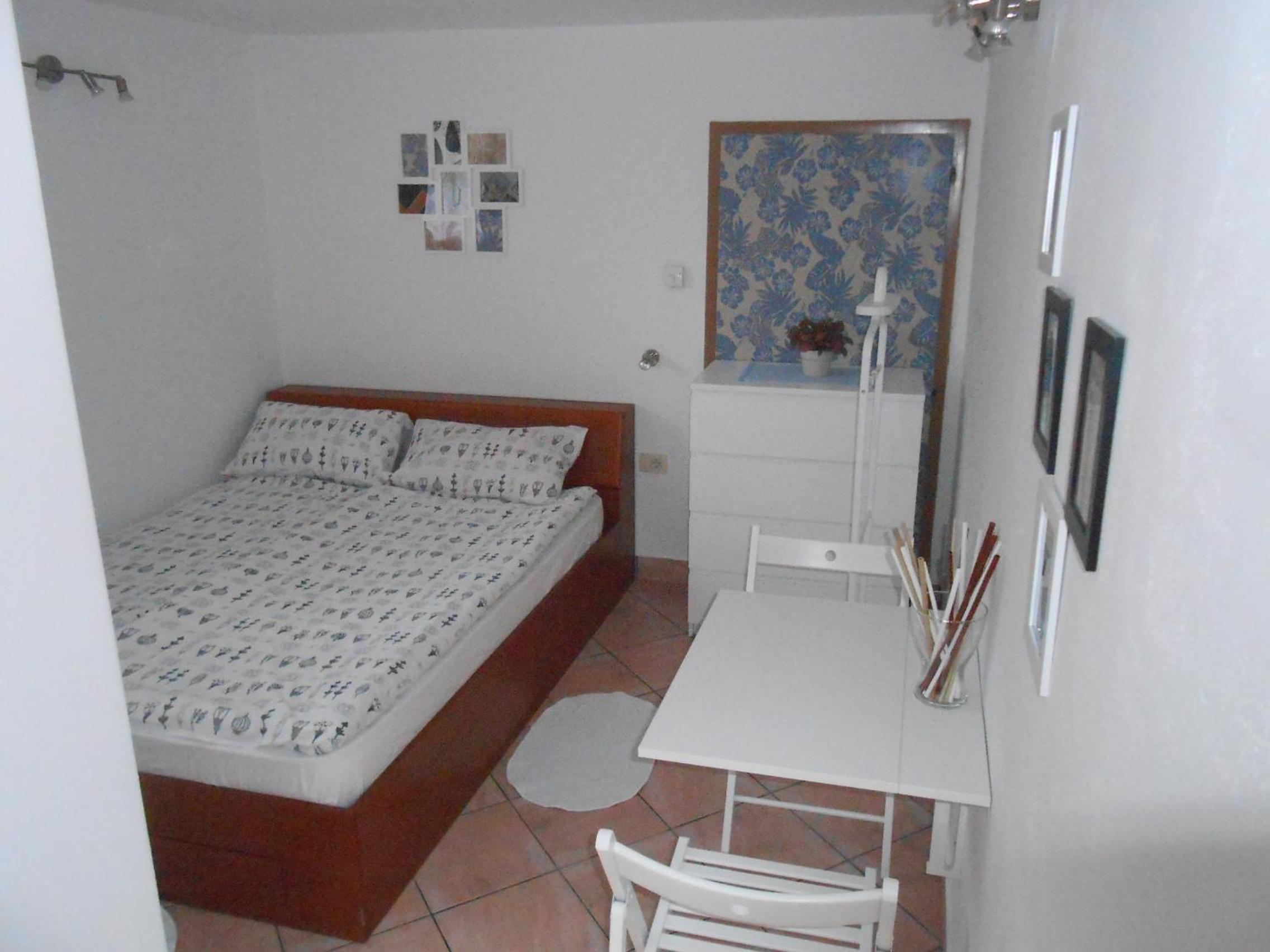 Single Room with Private Bathroom