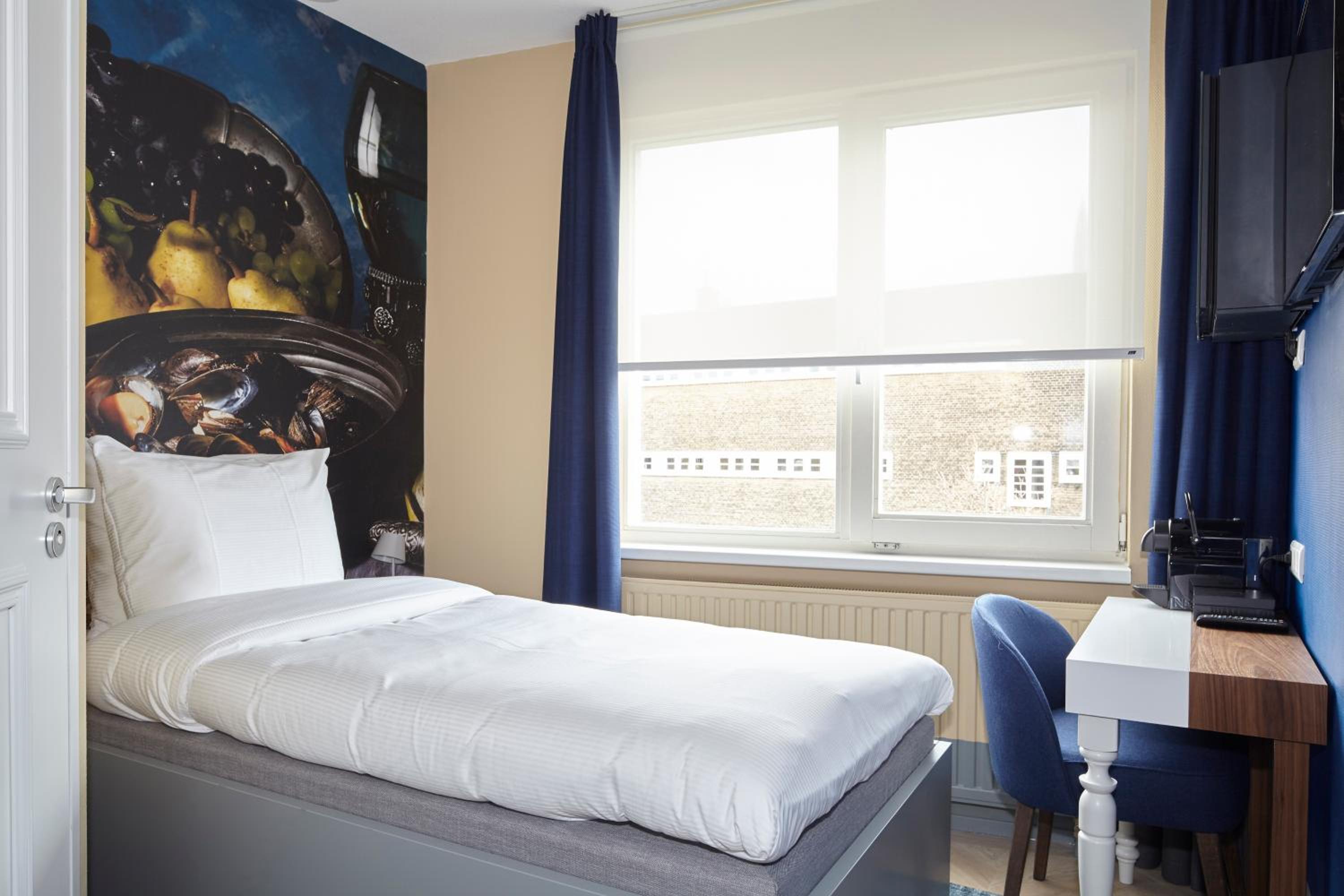Small Single Room photo 1