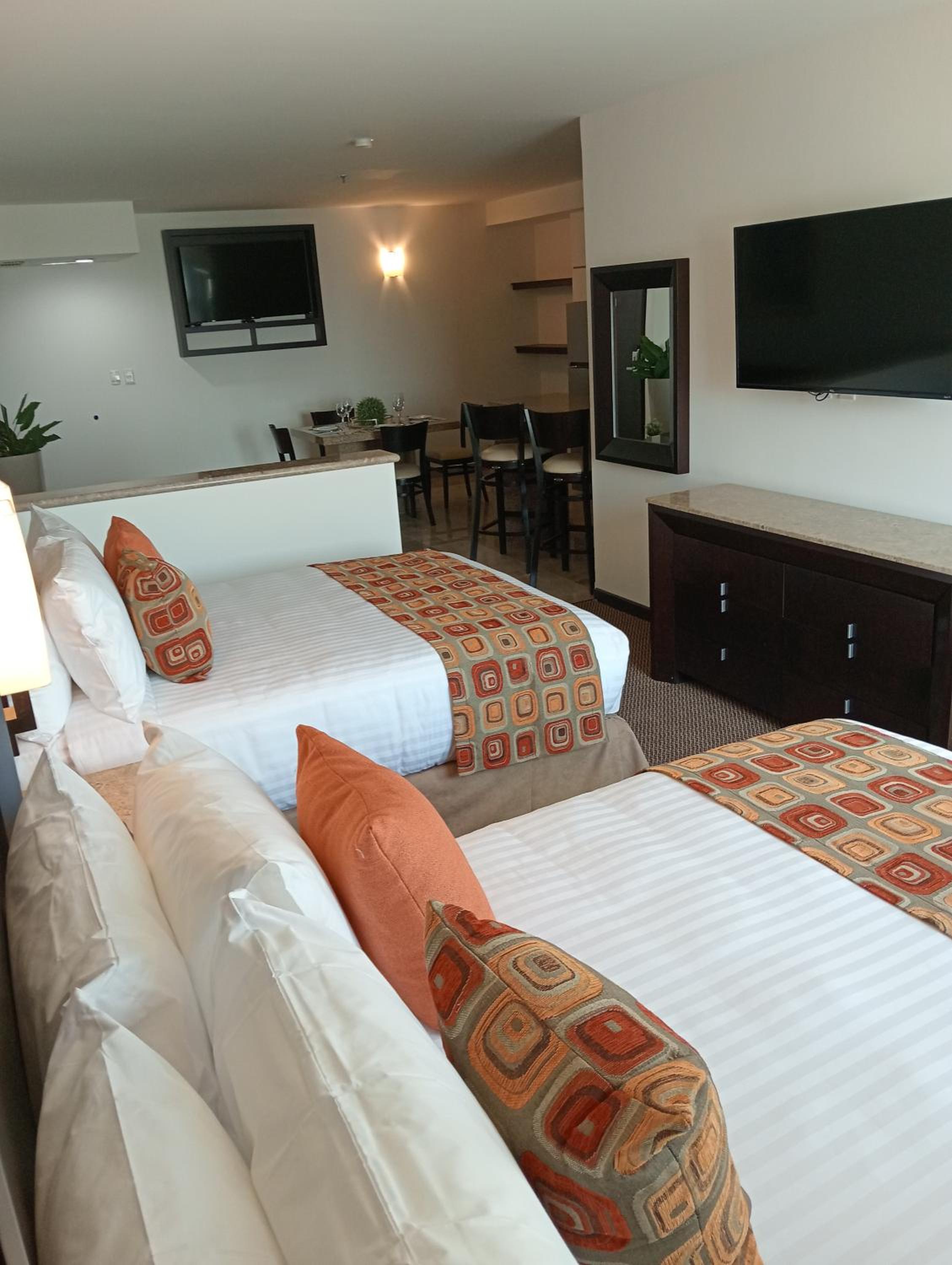 Executive Suite photo 2