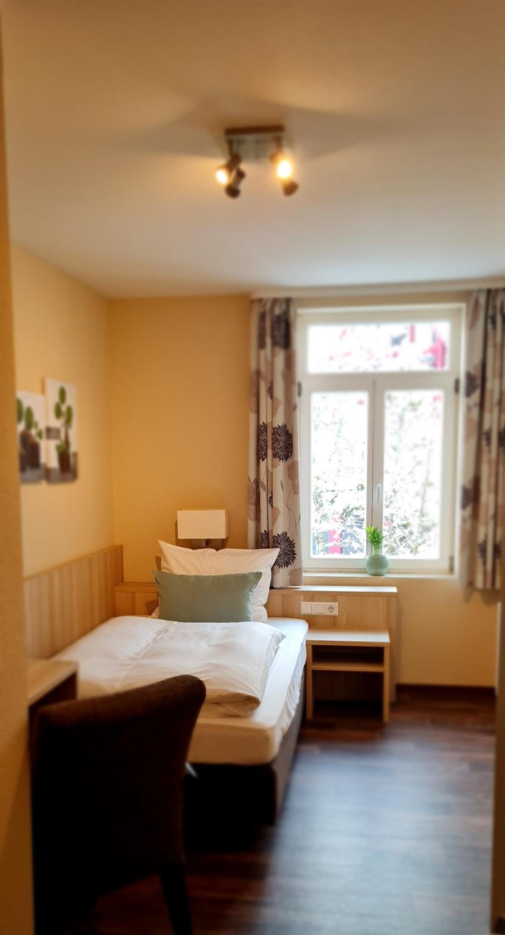 Single Room photo 2