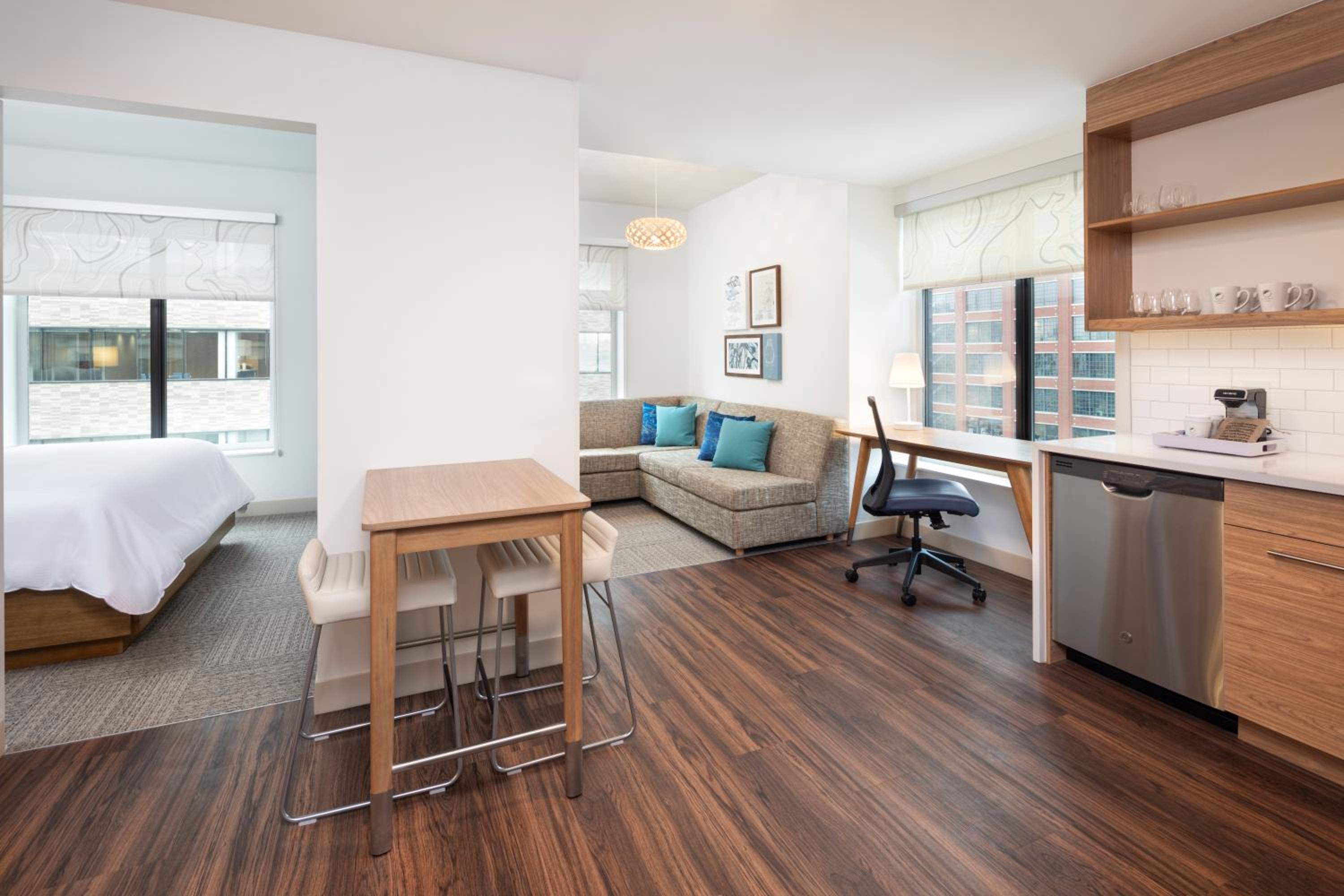 One-Bedroom King Suite with Sofa Bed and Transfer Shower - Mobility/Hearing Accessible